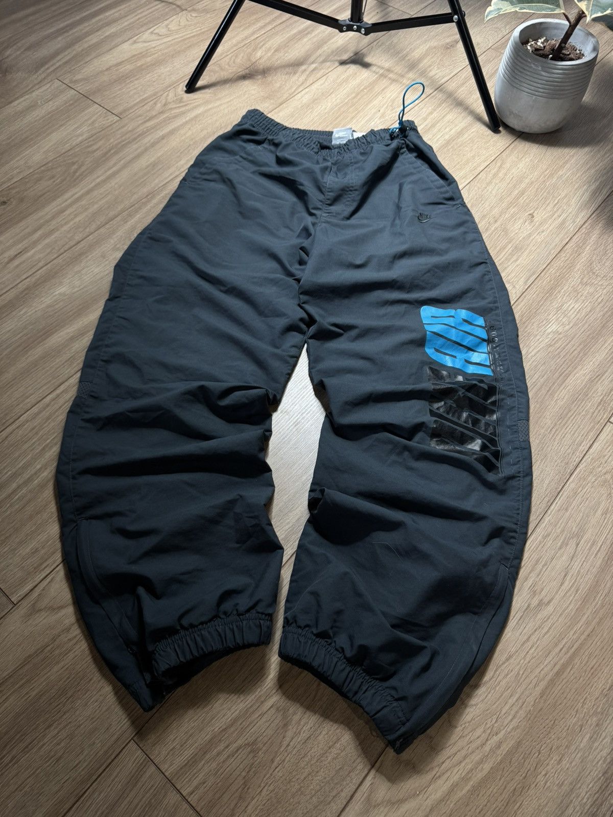 Nike Niie Air Baggy Outdoor Streetwear Vintage y2k Swoosh Pant Size US 32 / EU 48 - 1 Thumbnail