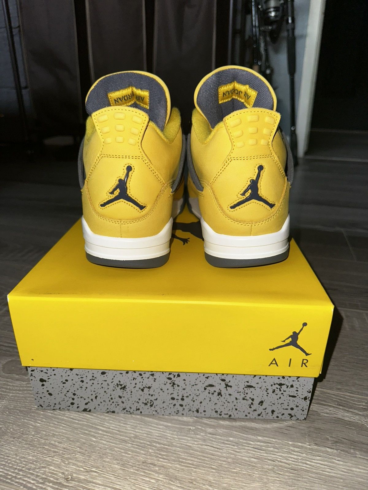 Jordan Brand Jordan 4 Retro “ Lightning “ Size US 8.5 / EU 41-42 - 4 Thumbnail