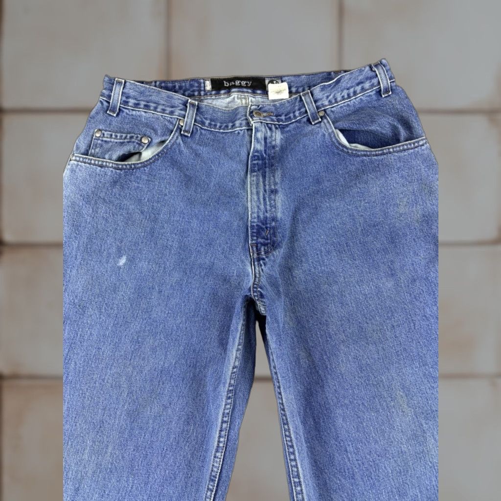 Denime VINTAGE Levi’s Silver Tab Baggy Jeans Men 36x30 Blue Denim 90s Relaxed Straight 32 Inseam 27 Inseam, Medium Wash, Zip Button, Denim, Men Size US 36 / EU 52 - 1 Thumbnail