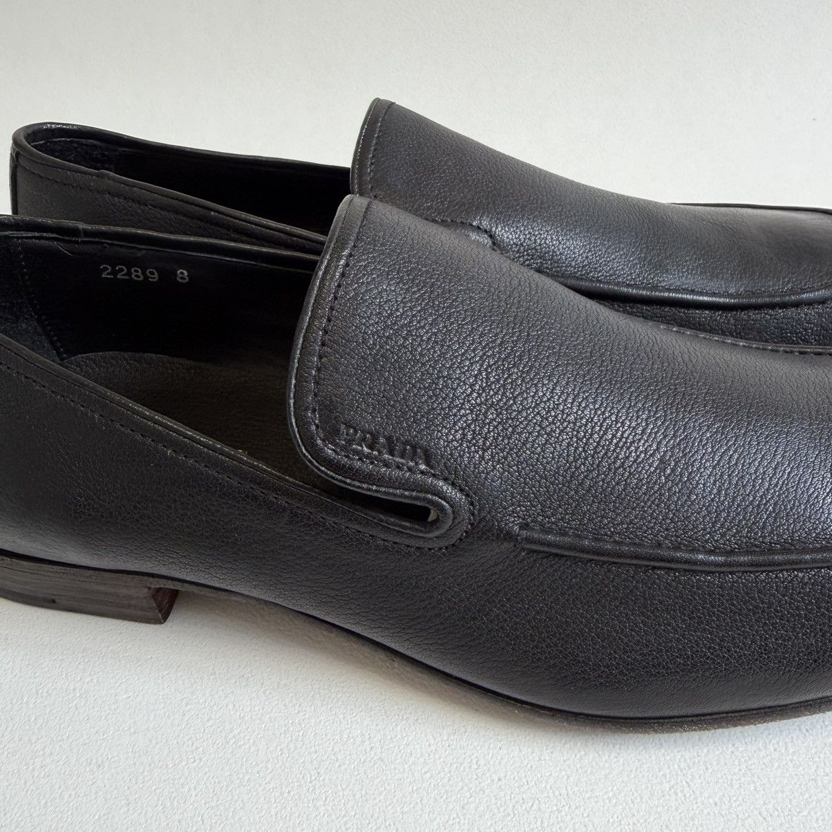 Prada Mid 2000s Black Leather Loafers Size US 9 / EU 42 - 3 Thumbnail