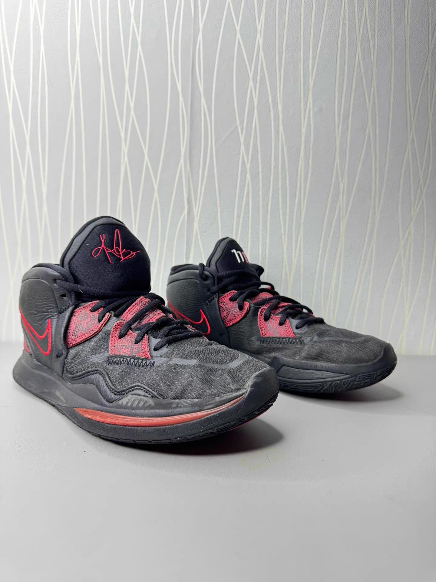 Nike Nike Kyrie Infinity, for actual combat and training Q10 Size US 10 / EU 43 - 2 Thumbnail