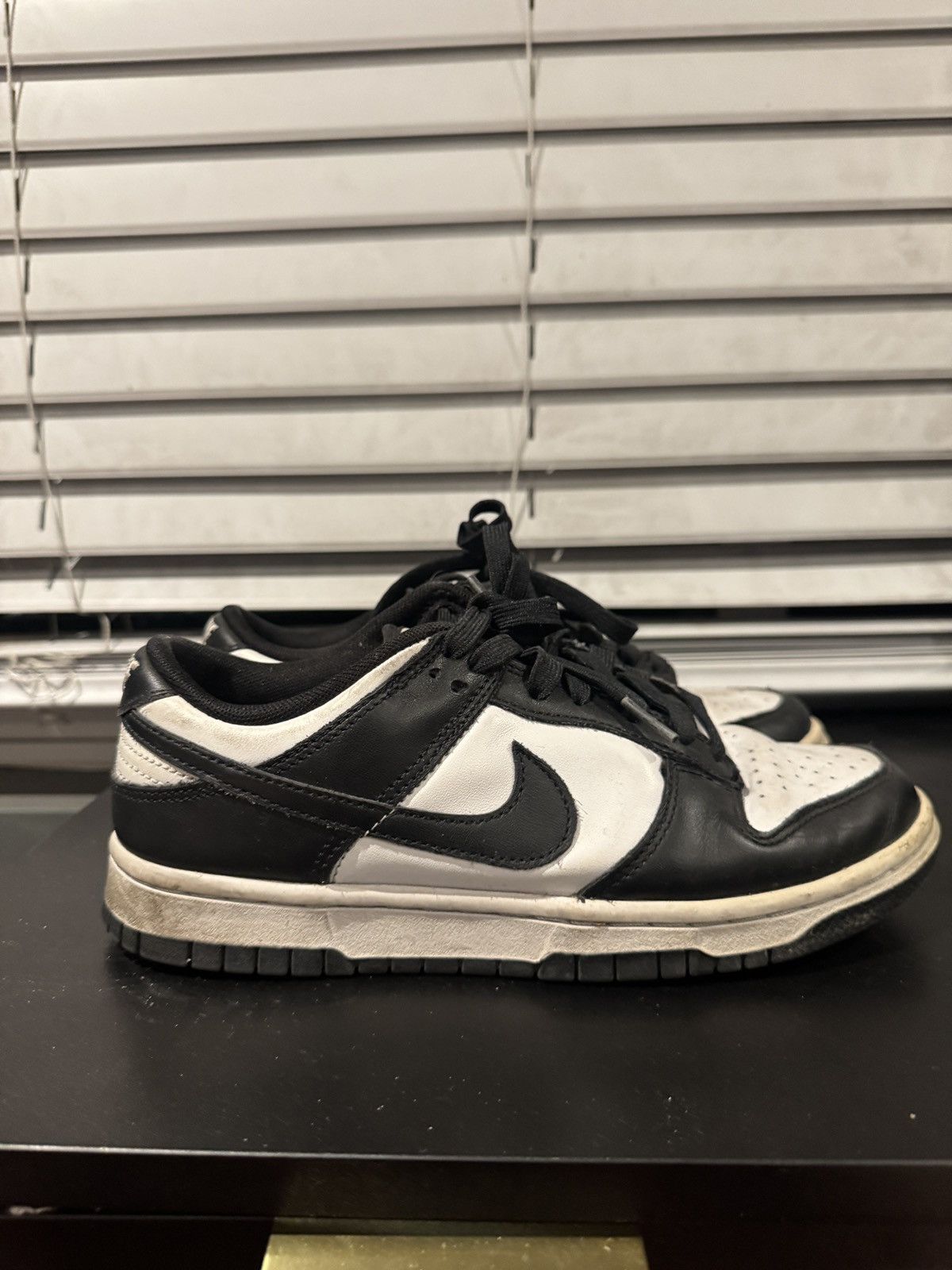 Nike NIKE PANDA DUNKS GREAT CONDTION Size US 6.5 / EU 39-40 - 6 Thumbnail
