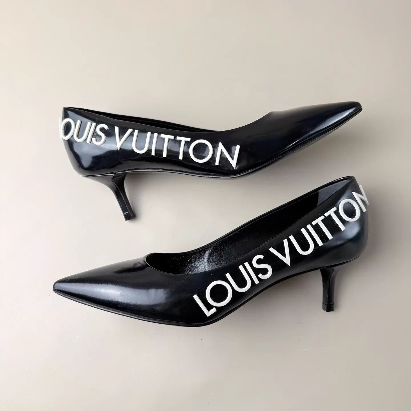 Louis Vuitton LV Black White Logo Heels Size 36.5 Size US 6 / IT 36 - 5 Thumbnail