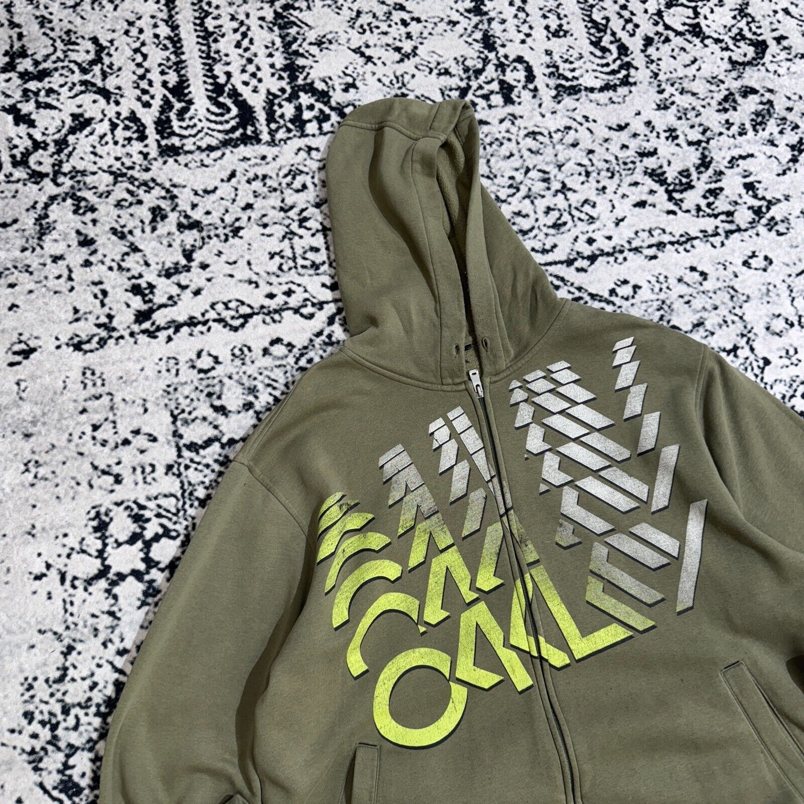 Oakley × Vintage Vintage Oakley Unisex Bottle Green Cotton Zip Hoodie Size L Size US L / EU 52-54 / 3 - 4 Thumbnail
