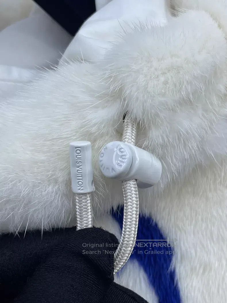 Louis Vuitton Louis Vuitton White tricolor mink fur jacket Size US S / EU 44-46 / 1 - 4 Thumbnail