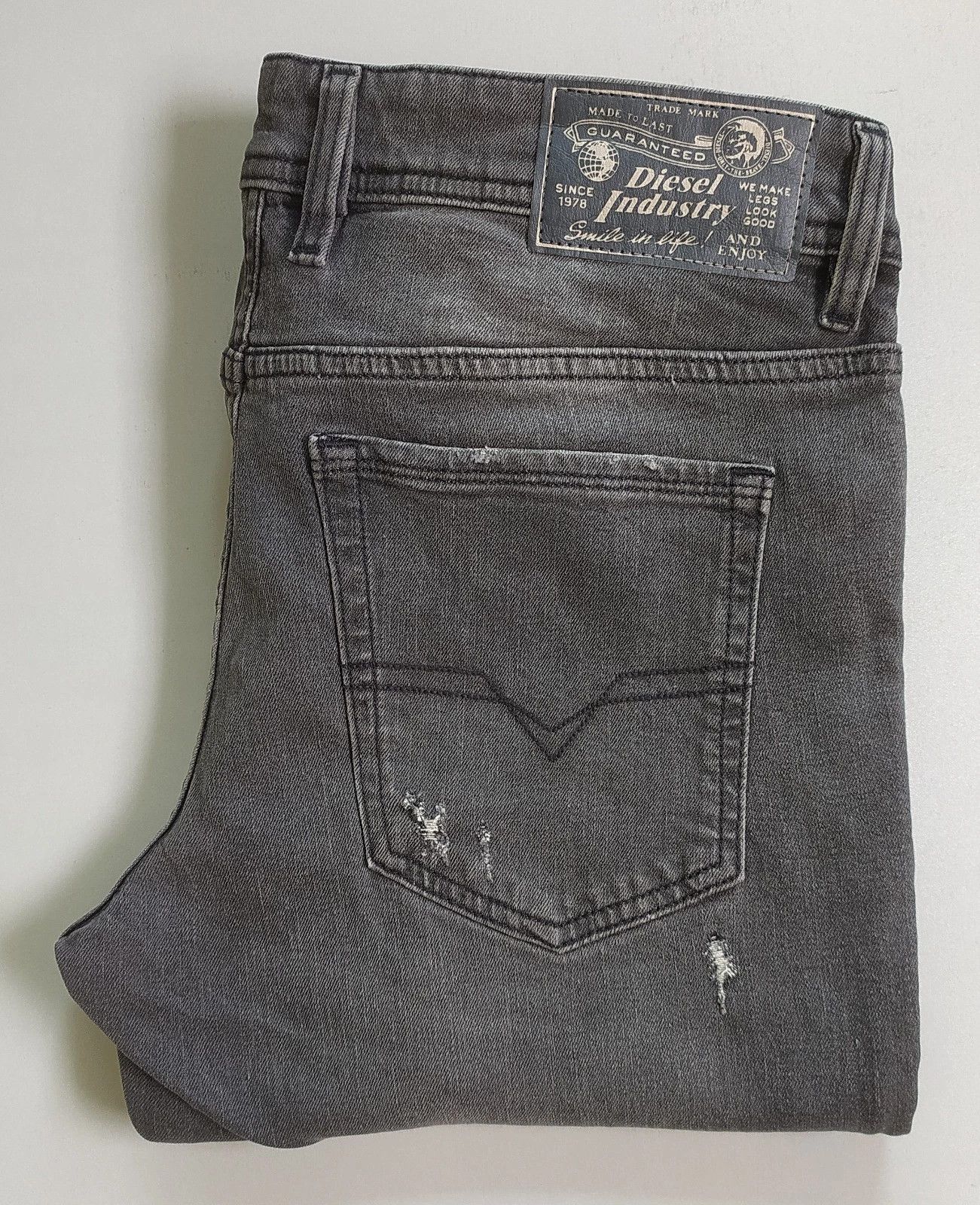 Diesel Diesel TROXER L.32 MENS JEANS SLTP/9991 Size US 34 / EU 50 - 1 Thumbnail
