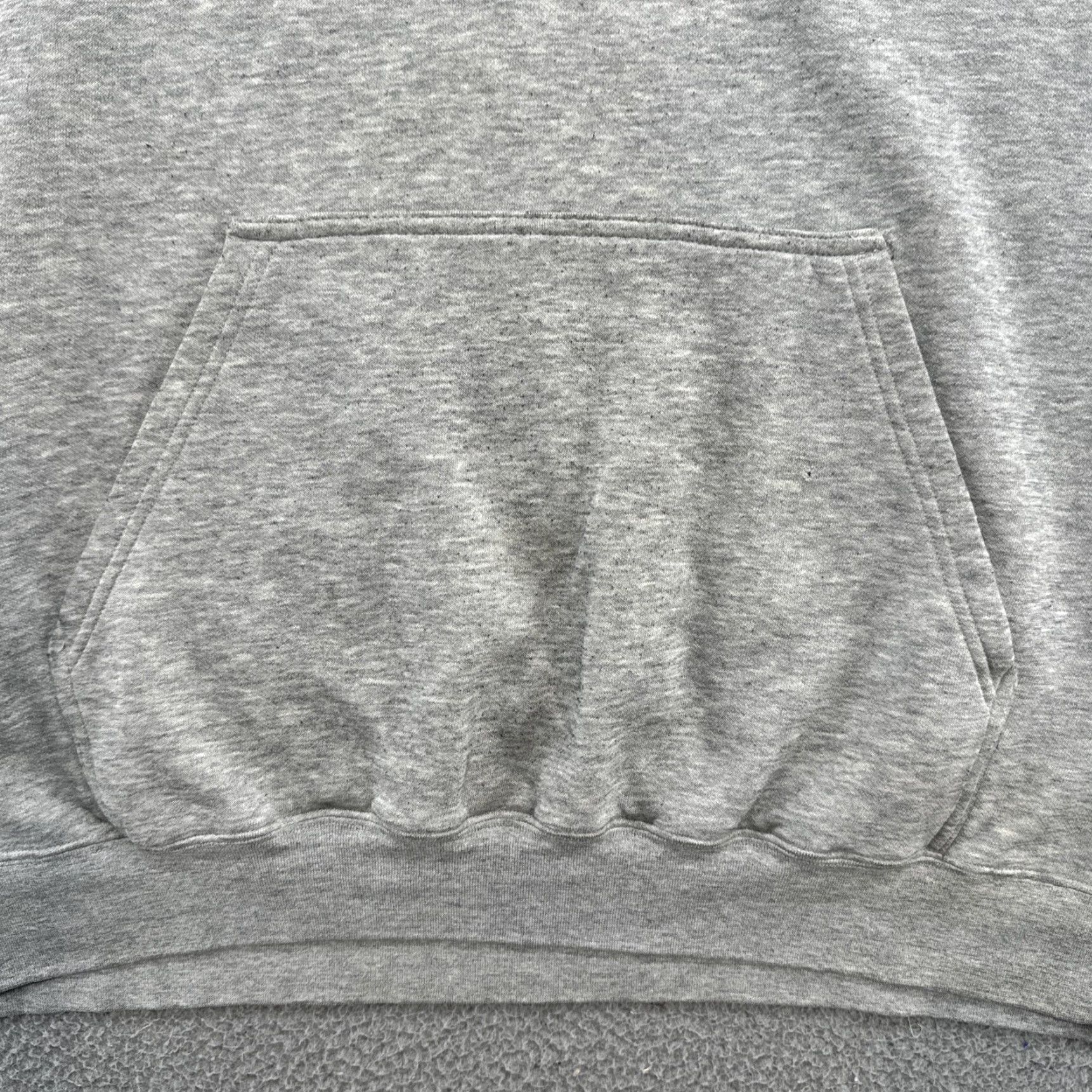 Nike VINTAGE Nike Hoodie Men L Gray 90s Logo Spell Out Embroidered Swoosh Pockets Crew Neck Knit Cotton Blend Sweatshirt Sweatshirt Size US L / EU 52-54 / 3 - 4 Thumbnail