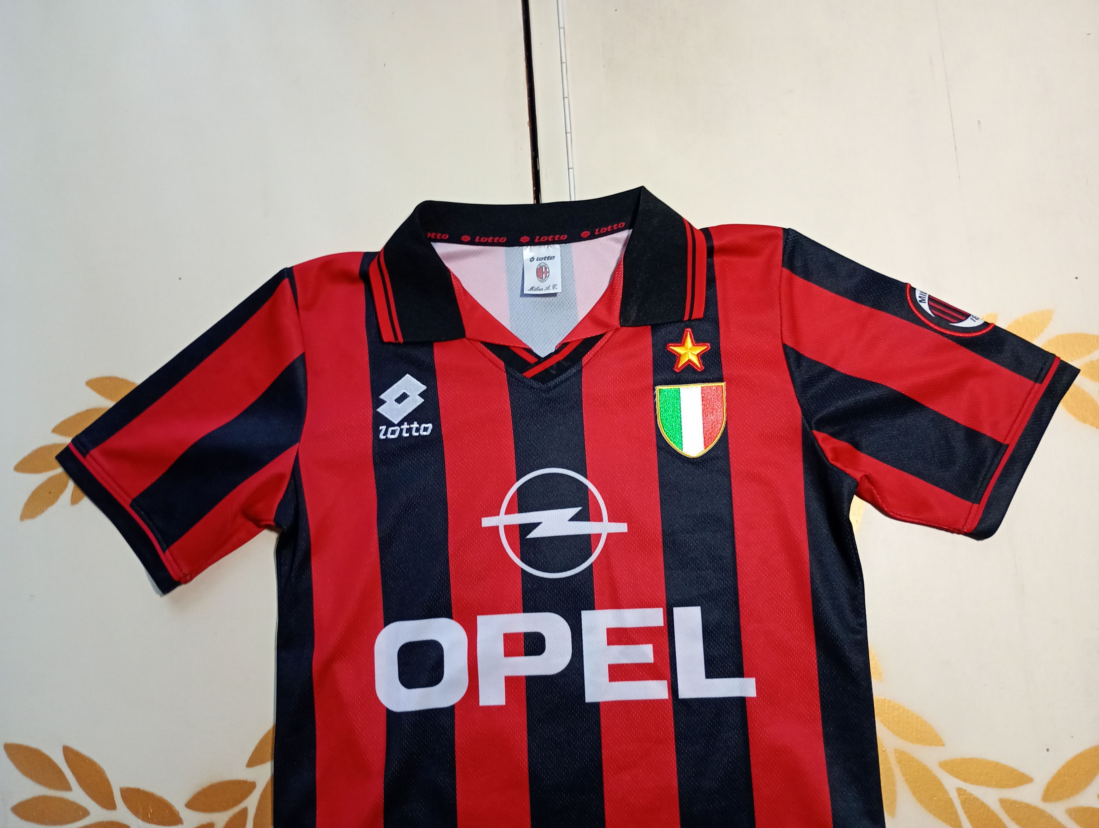 Vintage Milan Jersey 18 Baggio 1995-1996 Size US S / EU 44-46 / 1 - 5 Thumbnail