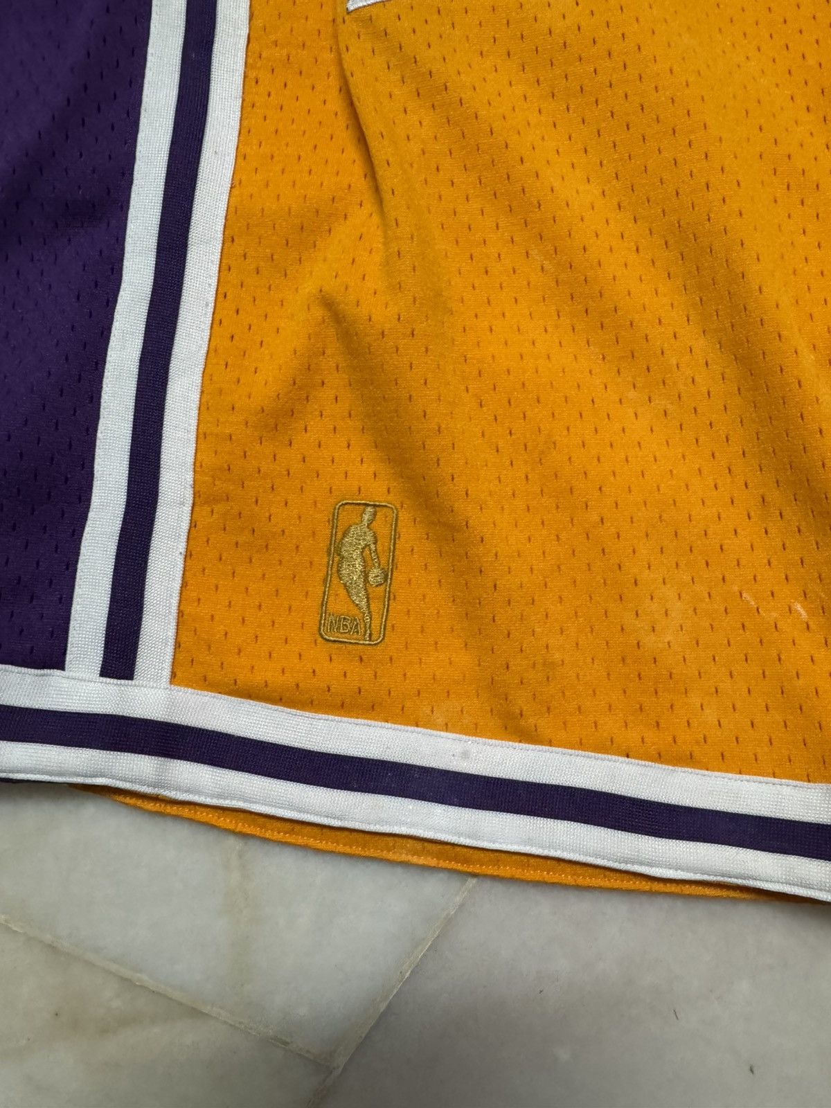 NBA 💥JUST x DOM MITCHELL & NESS LAKERS SHORT NBA JERSEY Size US 36 / EU 52 - 7 Thumbnail