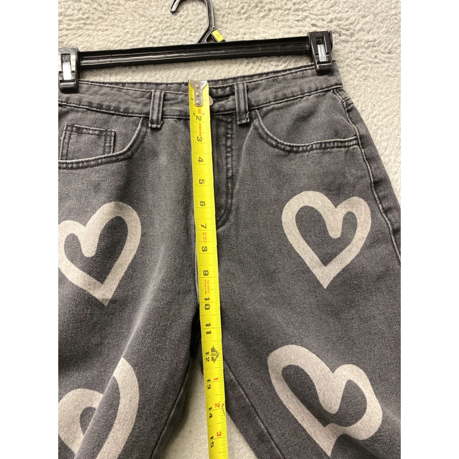 Vintage 90s Boyfriend Heart Jeans Women's Black Straight High Rise Denim 28x28 Regular 5-Pocket Button Closure Machine Washable Size 28" / US 6 / IT 42 - 6 Thumbnail