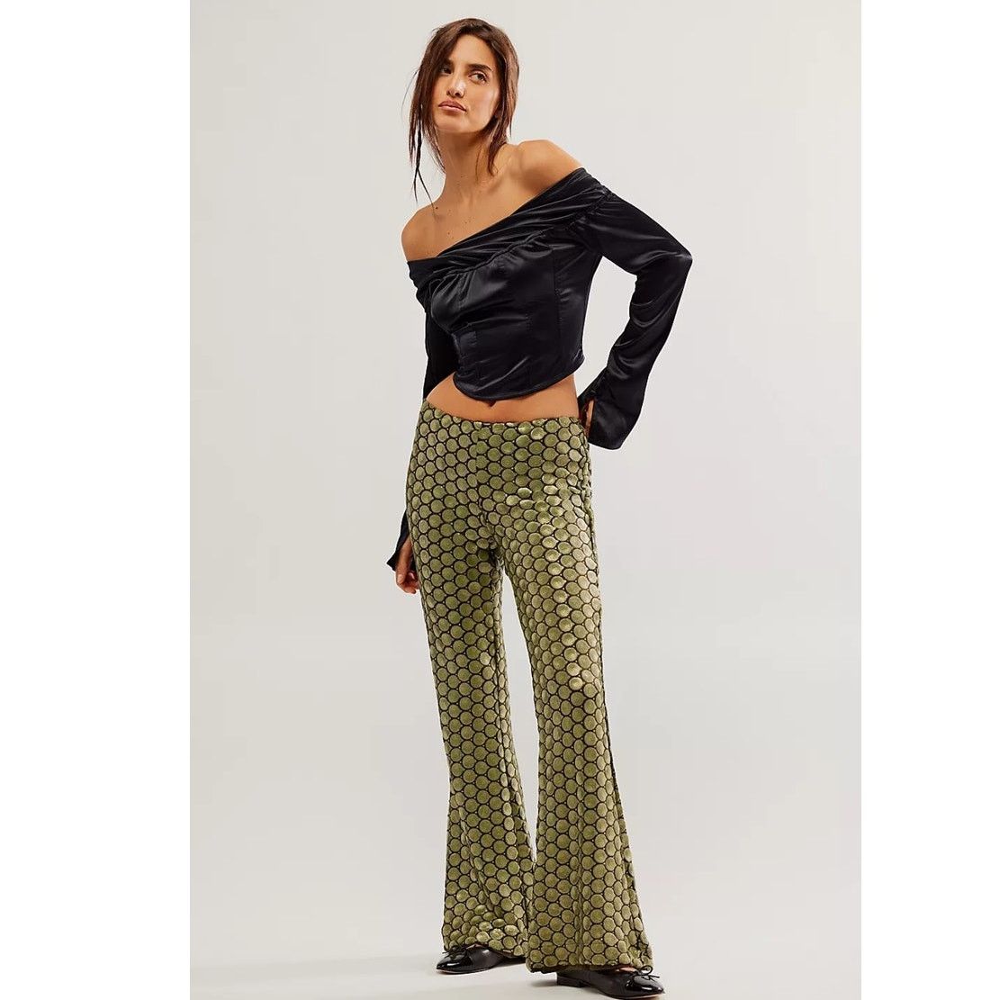 Free People New FREE PEOPLE Wilder Days Sequin Flare Pants $198 SIZE 4 Size 27" / US 4 / IT 40 - 1 Thumbnail