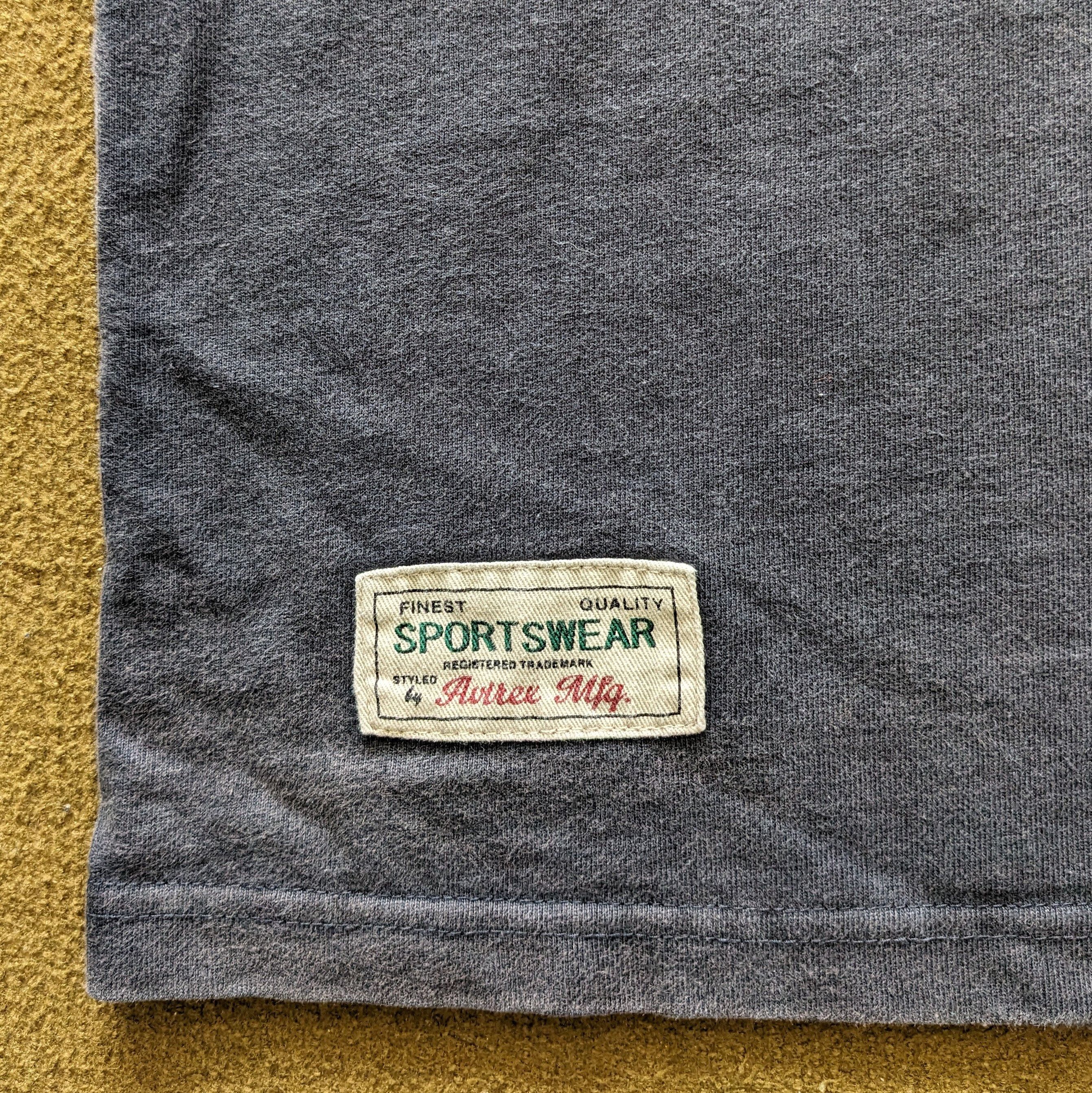 Vintage Vintage AVIREX USA Military Style T-shirt Size US XL / EU 56 / 4 - 5 Thumbnail