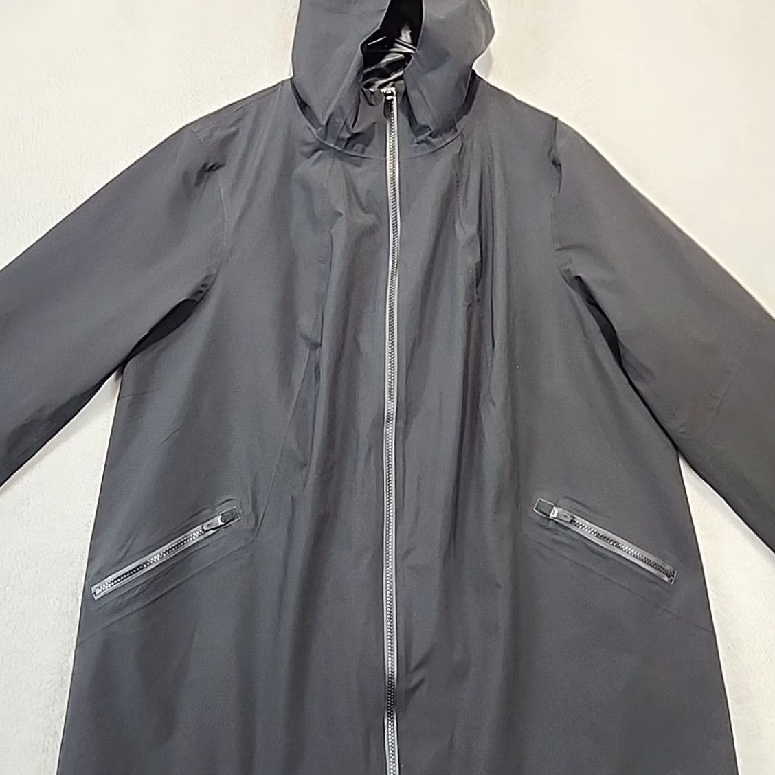 Lands' End Lands' End Womens Plus Size 1X Black Water Resistant Outdoor Hooded Jacket F25040 Size XL / US 12-14 / IT 48-50 - 4 Thumbnail
