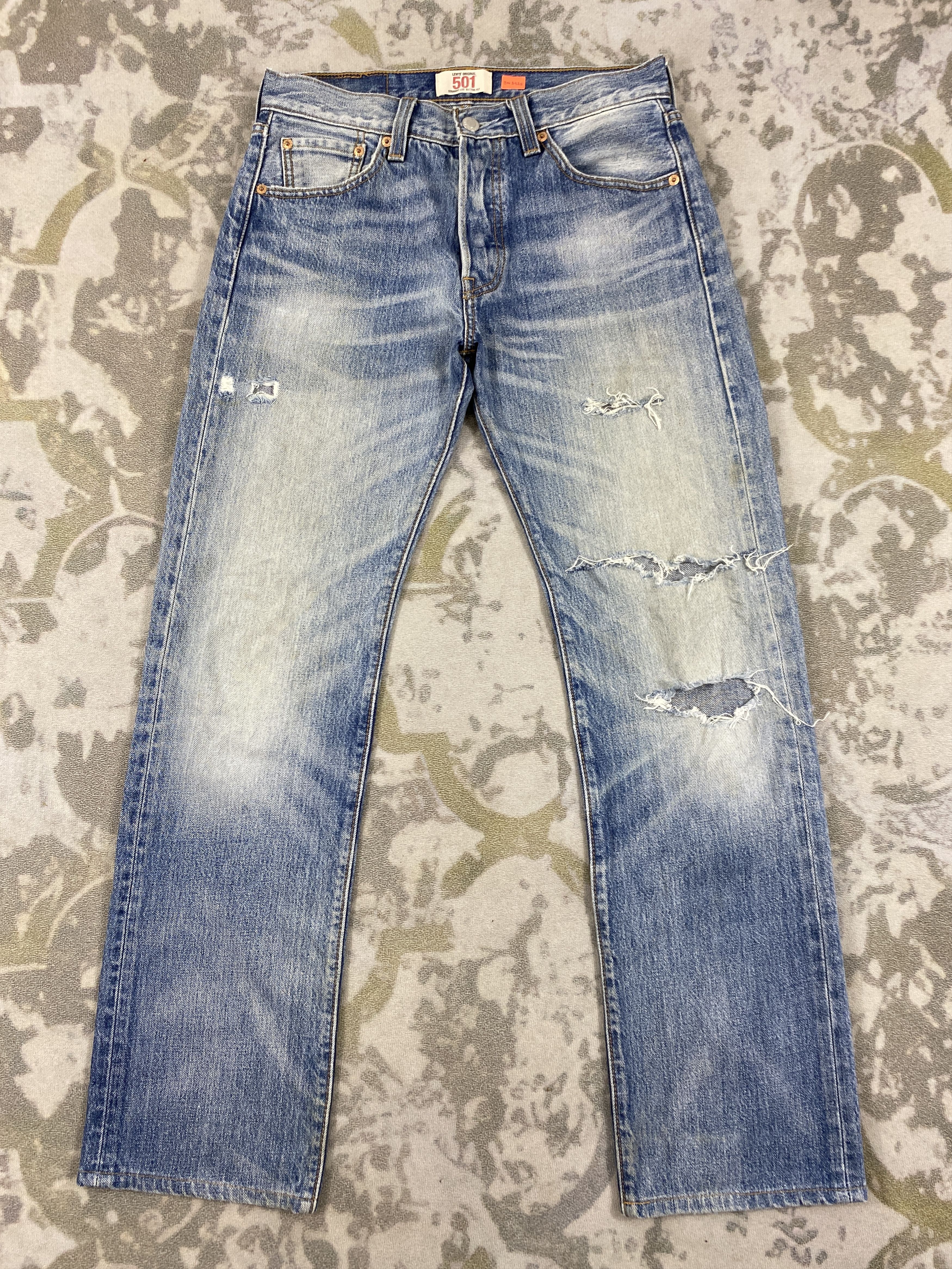 Distressed Blue Vintage Levi's 501 Jeans 30x30 Denim- JN3935