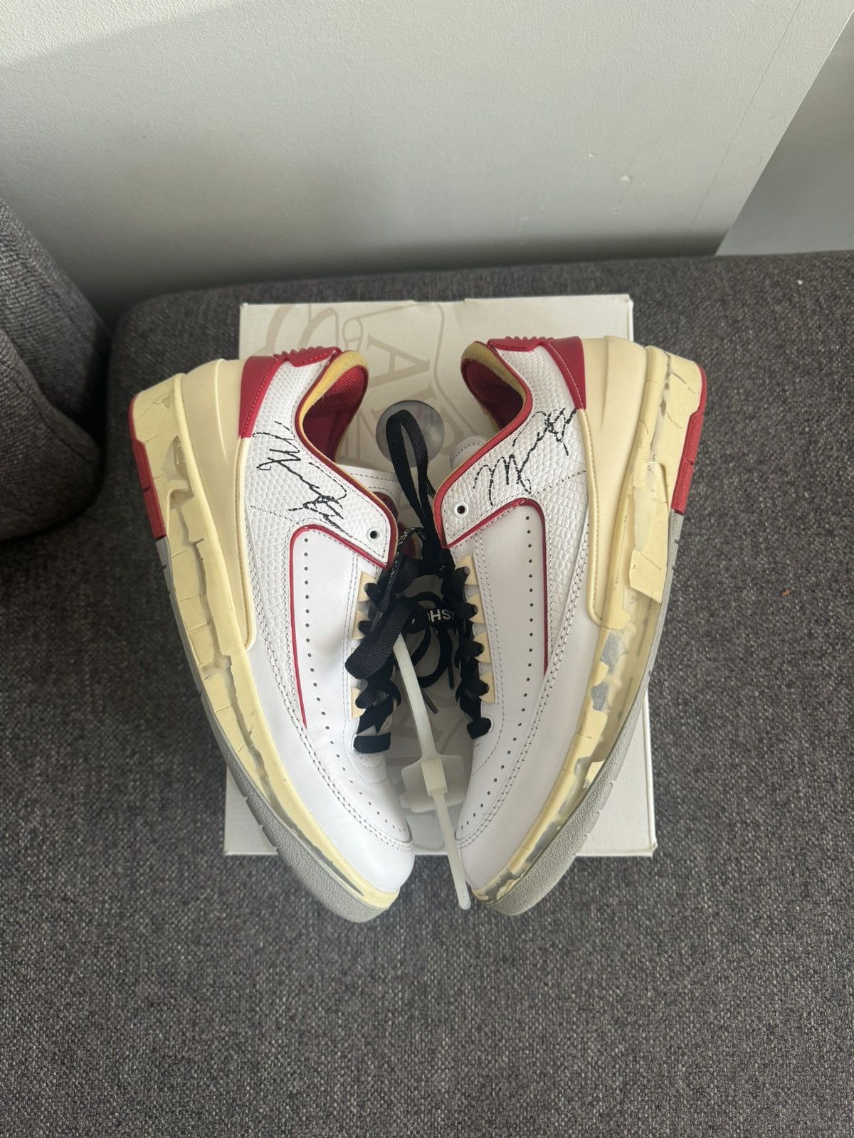 Jordan Brand × Off-White Air Jordan 2 Retro Low SP Size US 8 / EU 41 - 12 Thumbnail