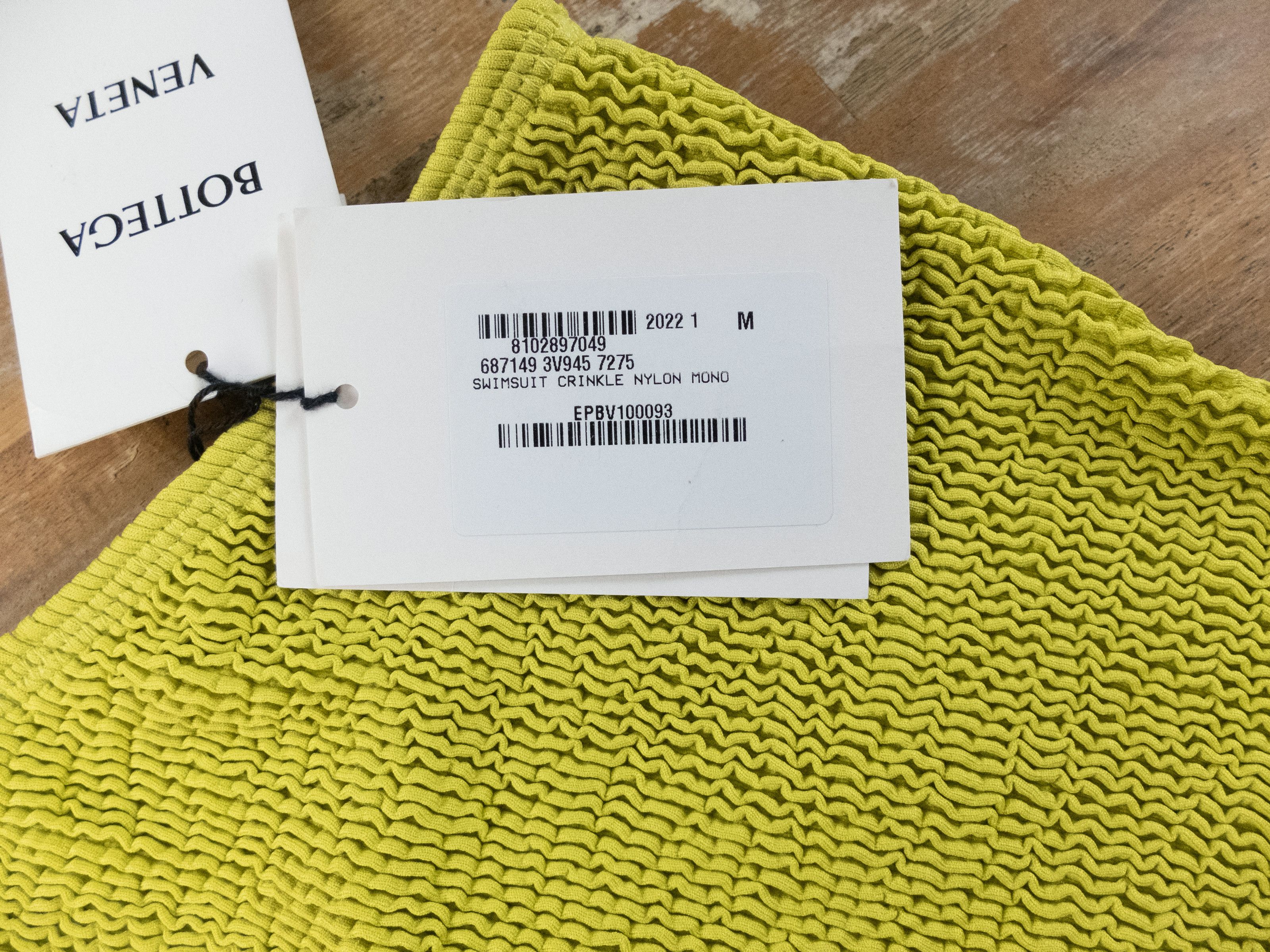 Bottega Veneta BOTTEGA VENETA crinkle green one piece swimsuit swimwear 42 Size 28" / US 6 / IT 42 - 8 Thumbnail