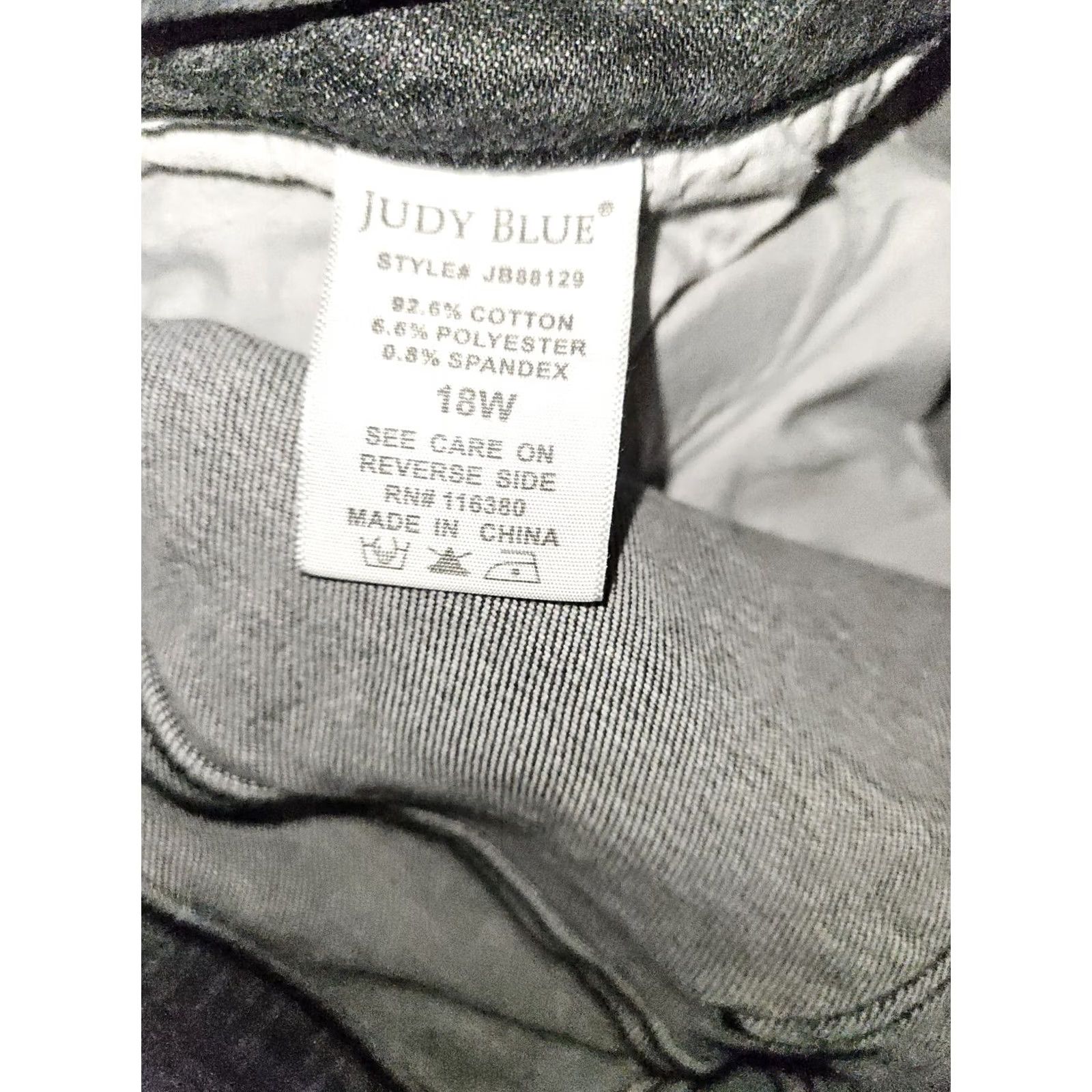 Vintage VINTAGE Judy Blue High Rise Skinny Ankle Jeans Women's 18W Button Fly Raw Hem Distressed Size 40" / US 18 - 3 Thumbnail