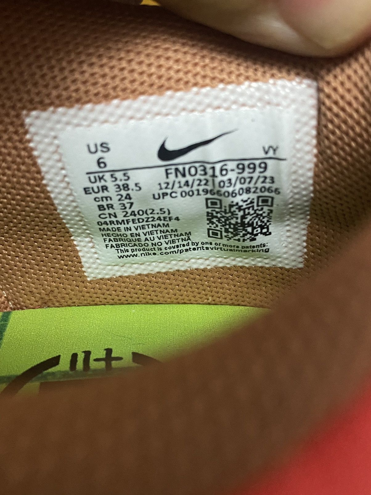 CLOT × Nike Size 6 - Nike Dunk Low SP What The CLOT with Card Men’s Size US 6 / EU 39 - 8 Thumbnail