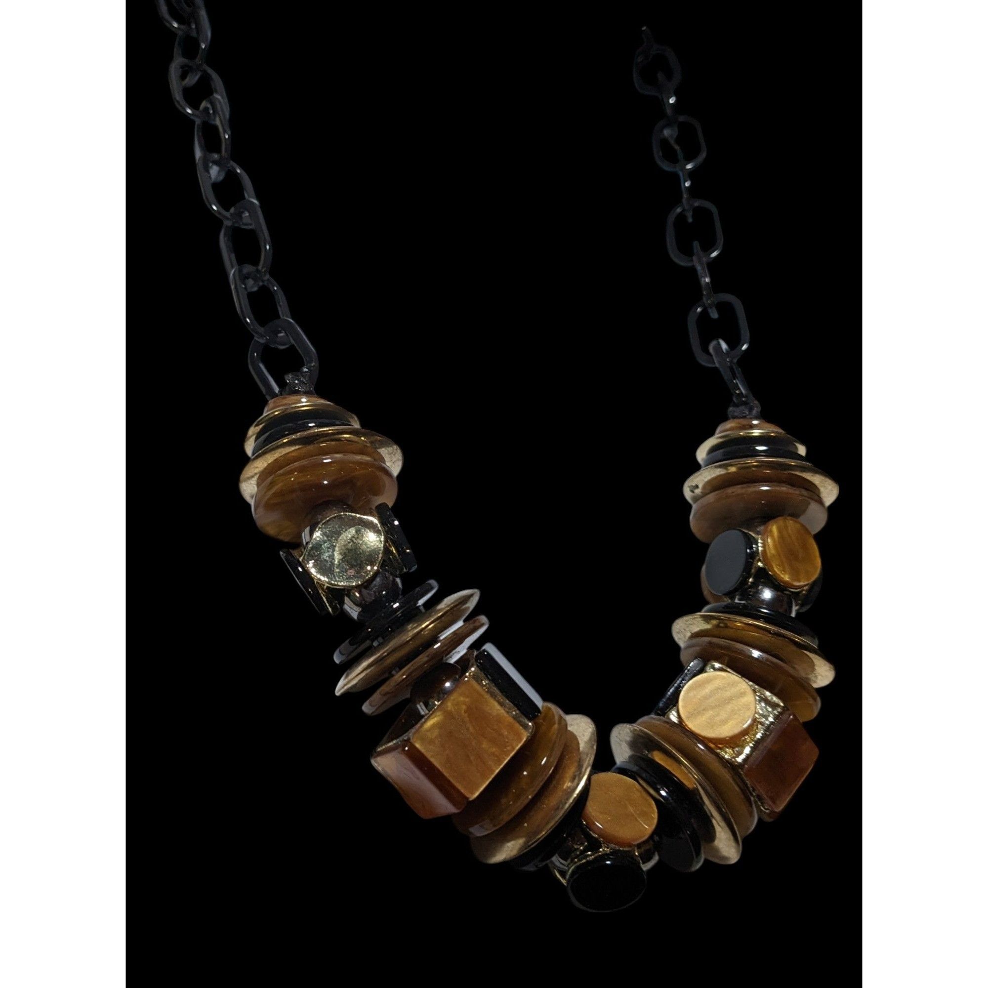 Other Chunky Glam Black And Gold Shell Disc Abstract Necklace Size ONE SIZE - 4 Thumbnail