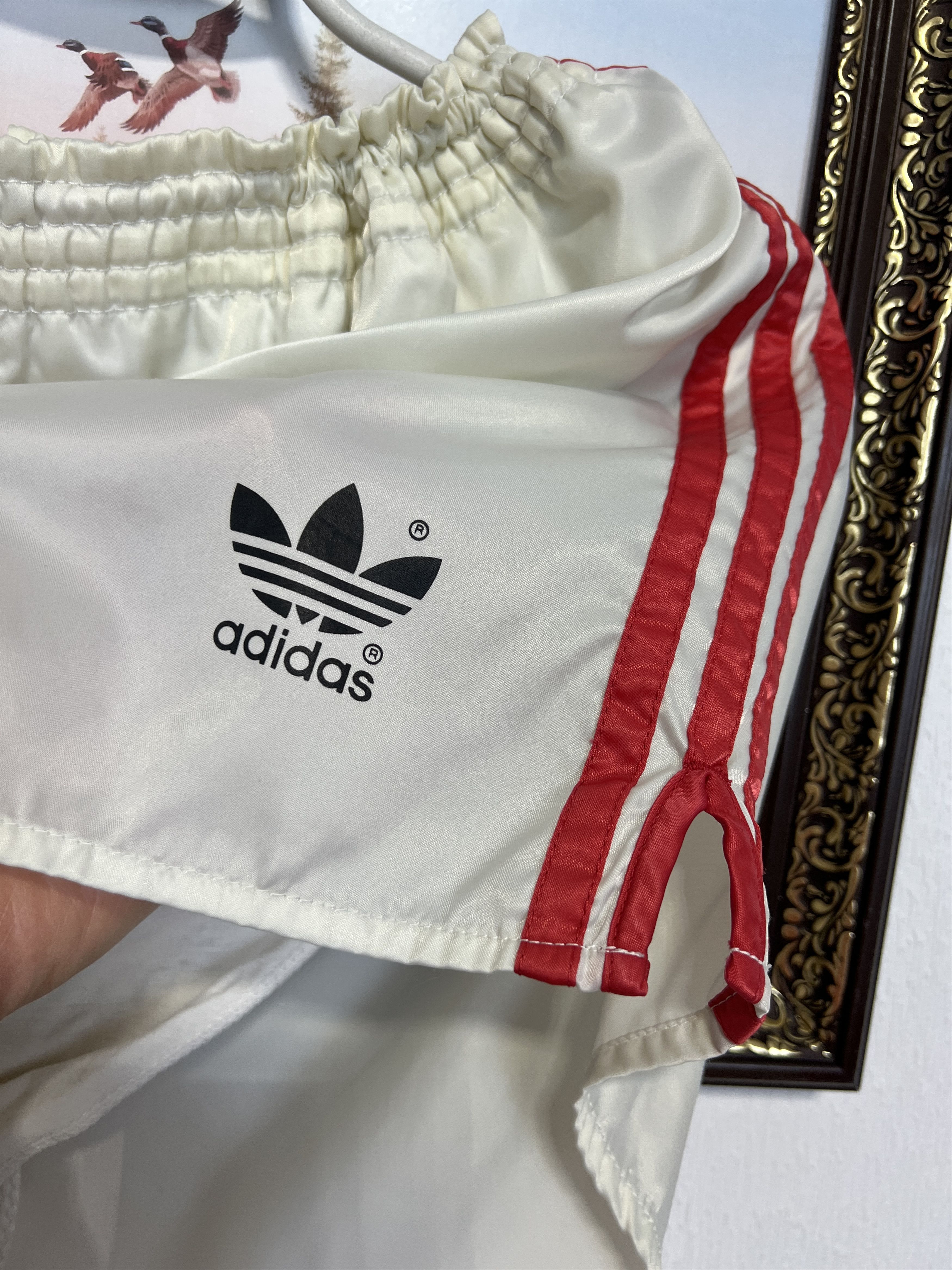 Adidas Vintage Adidas Nylon White Shorts Run Athletic Rare Hype Size US 34 / EU 50 - 4 Thumbnail