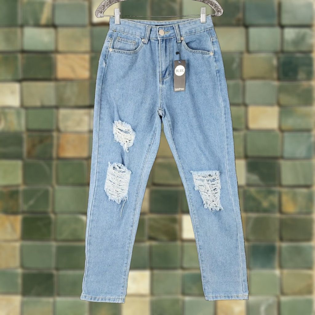 Boohoo Boohoo Petite Blue Distressed Boyfriend High Rise Jeans Size 6 Womens Size 28" / US 6 / IT 42 - 1 Thumbnail