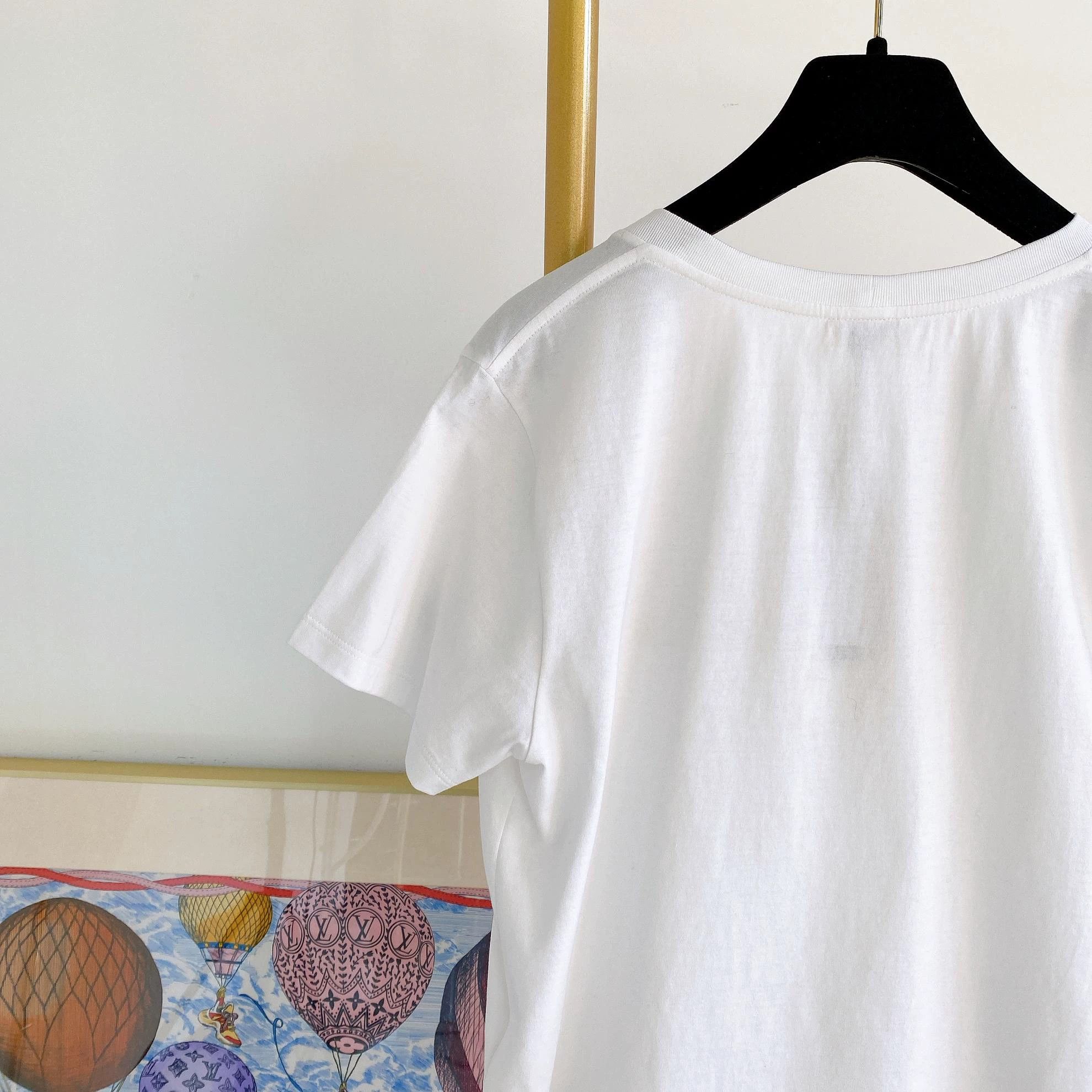 Celine Celine white logo Tee M new with tags 6125 Size M / US 6-8 / IT 42-44 - 5 Thumbnail