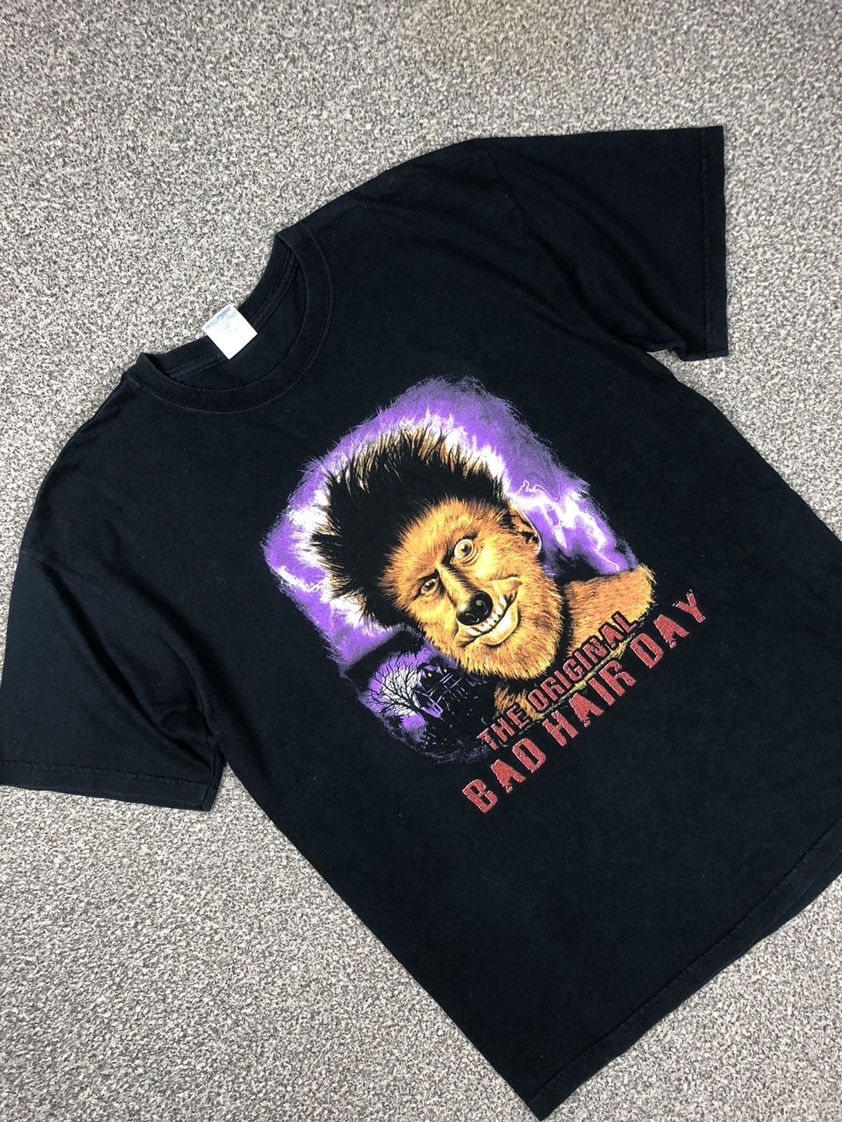 Vintage RARE Vintage Y2K The Original Bad Hair Day Werewolf Tee Size US L / EU 52-54 / 3 - 1 Thumbnail