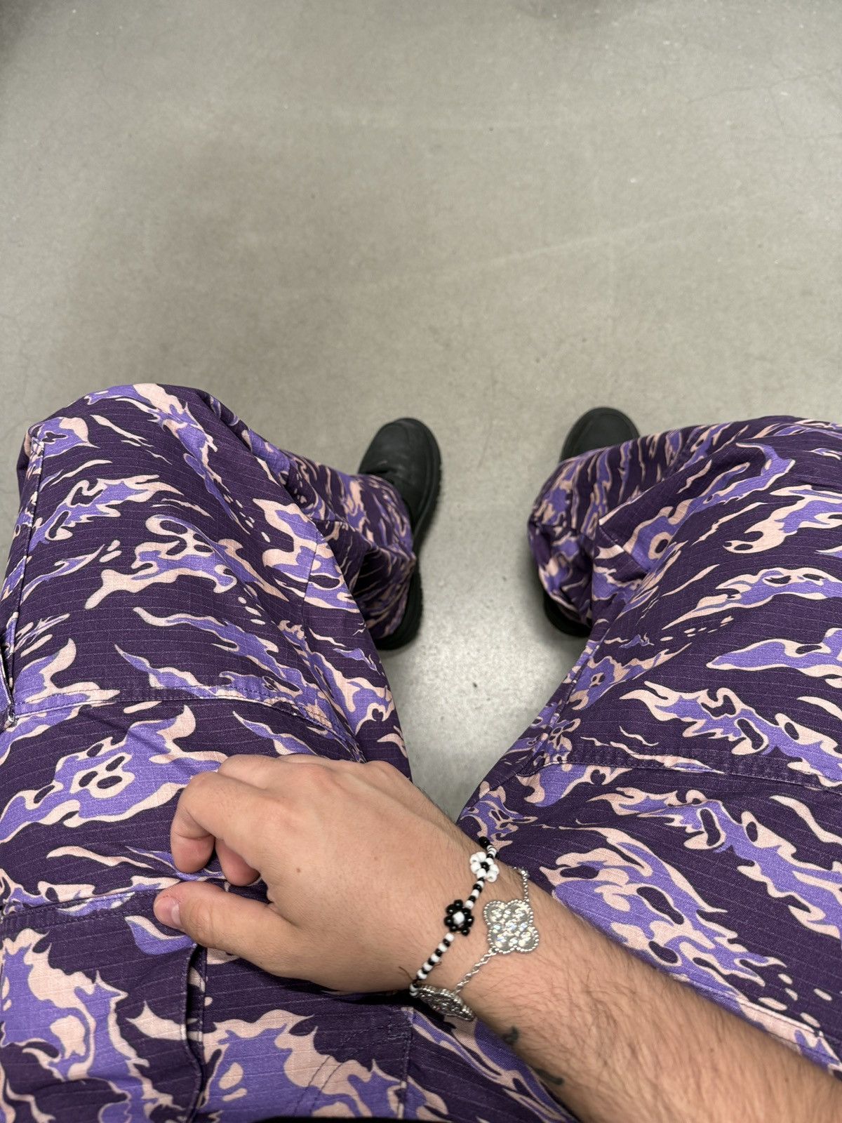 Acne Studios Acne studios purple camo canvas pants Size US 32 / EU 48 - 2 Thumbnail