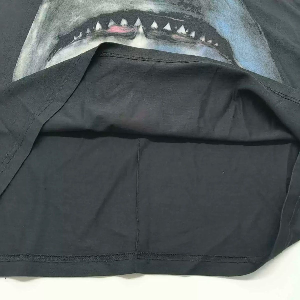 Givenchy Givenchy Black Shark Print Short Sleeve T-Shirt XL Size Size US XL / EU 56 / 4 - 2 Thumbnail