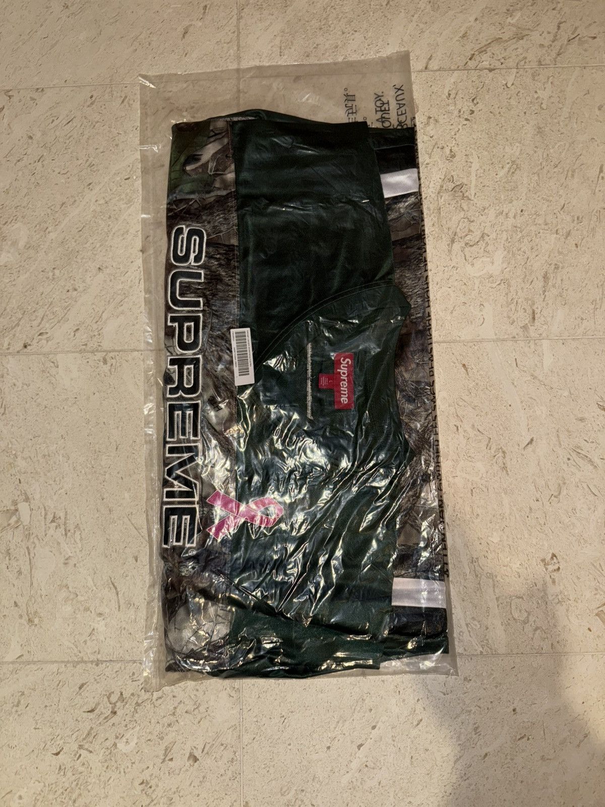 Supreme Supreme Breast Cancer Awareness Football Jersey Size US L / EU 52-54 / 3 - 4 Thumbnail