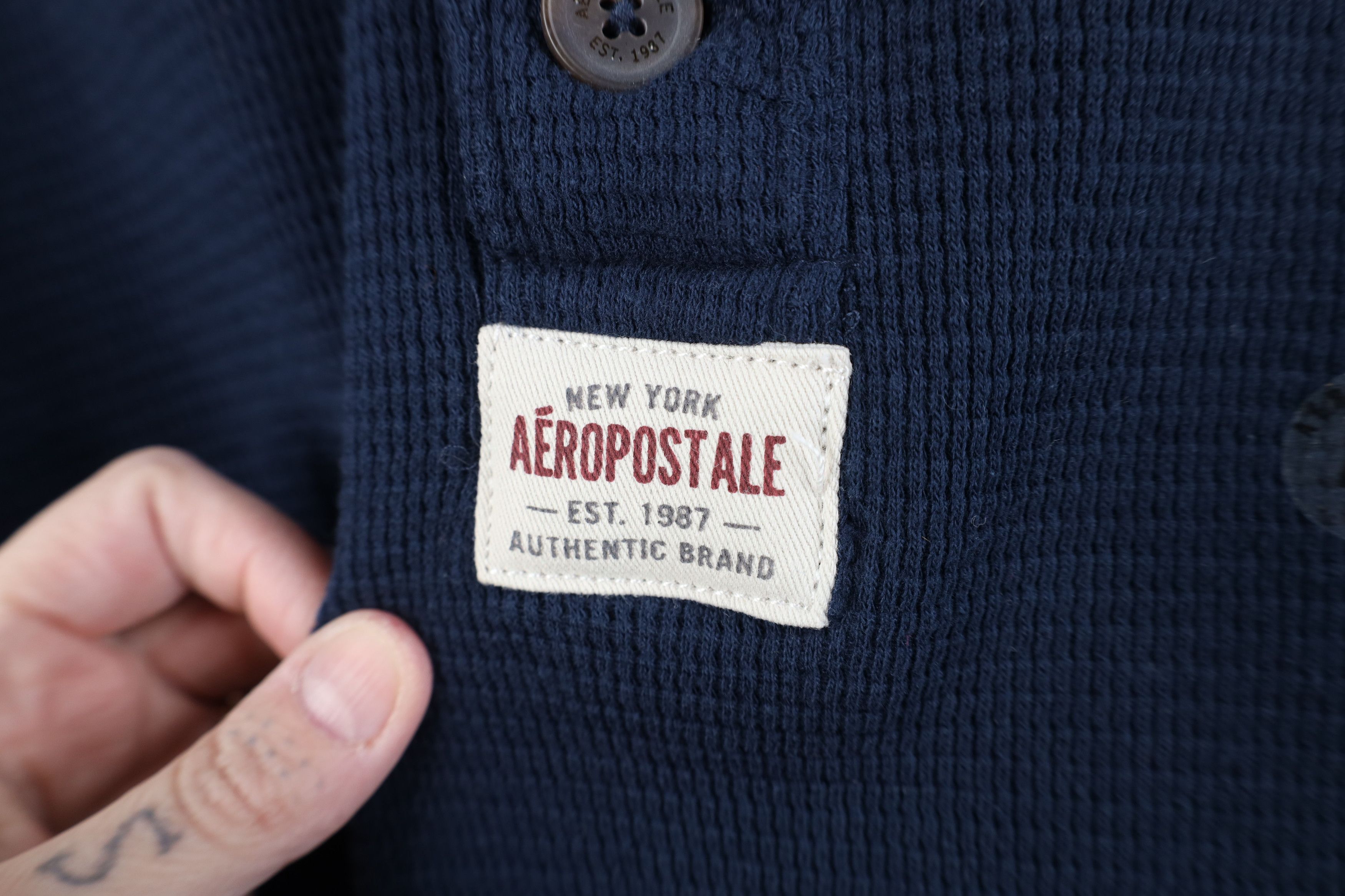 Aeropostale Deadstock Vintage Y2K Aeropostale Waffle Knit Henley T-Shirt Size US M / EU 48-50 / 2 - 6 Thumbnail