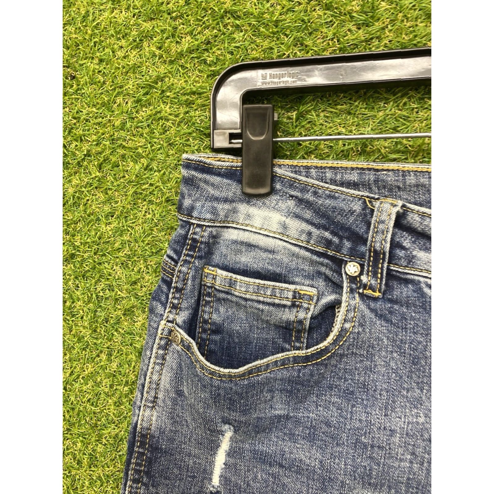 YoungLA YOUNGLA Jeans Mens Slim Fit 32x32 Blue Distressed Medium Wash Y2K Size US 32 / EU 48 - 3 Thumbnail