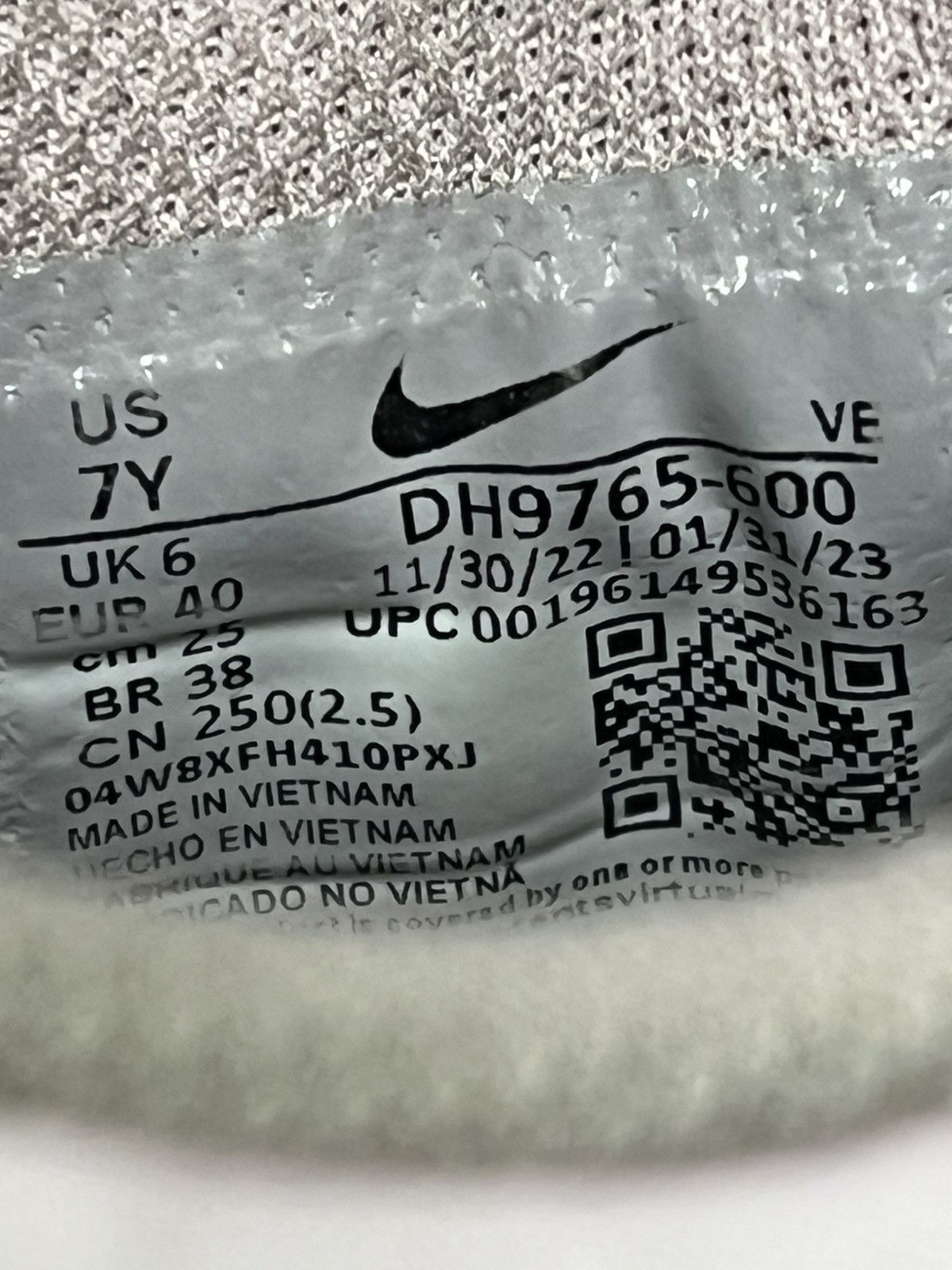 Nike Nike Dunk Low Triple Pink GS Size US 5.5 / IT 35.5 - 7 Thumbnail