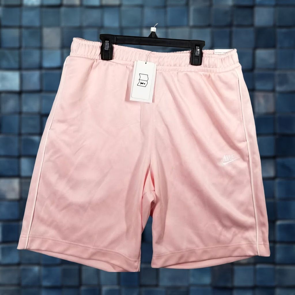 Nike Nike Club Shorts Pink Men Medium Loose Fit DX0733-686 Size US 31 - 1 Thumbnail