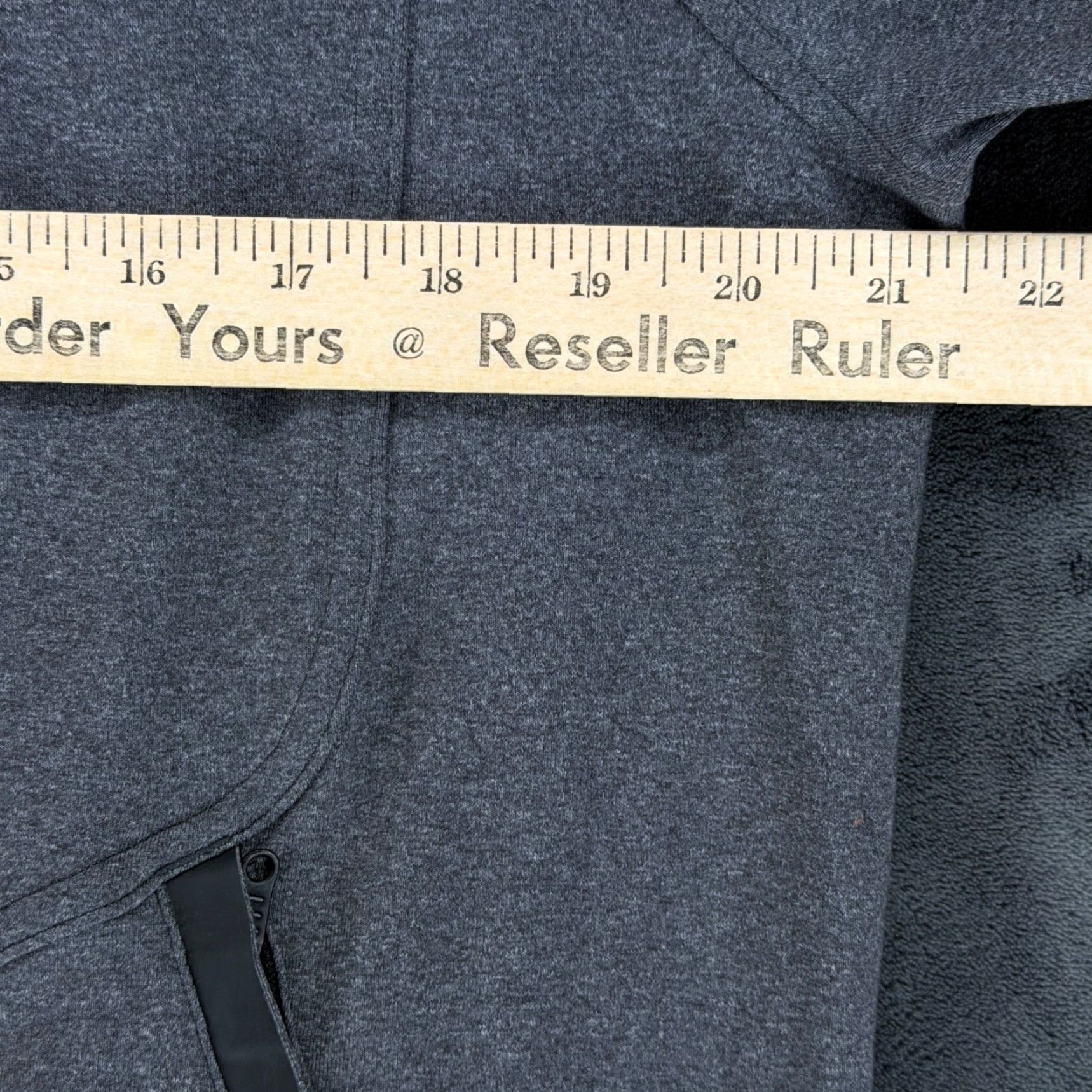 Lululemon Lululemon Mens Grey Heather Full Zip Track Jacket Mock Neck Size L Size US L / EU 52-54 / 3 - 7 Thumbnail