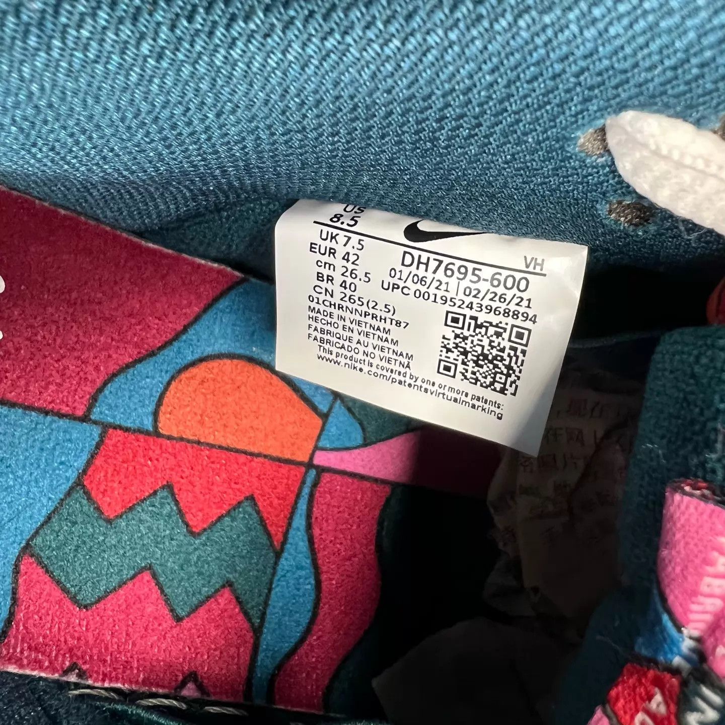 Nike Nike Dunk SB White Red Blue 42 Worn Once With Box Size US 8.5 / EU 41-42 - 8 Thumbnail