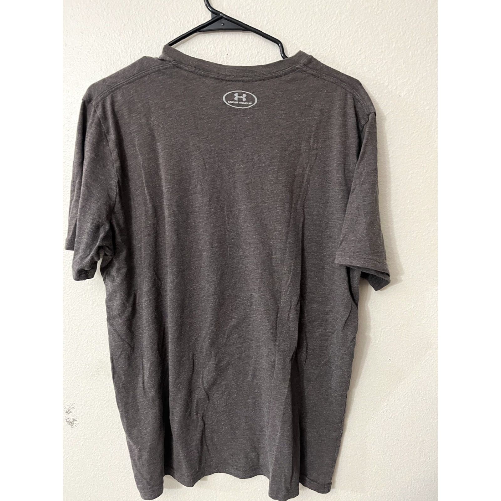 Under Armour VINTAGE Under Armour T-Shirt Men’s Large Short Sleeve Crew Neck HeatGear Gray Graphic Logo Shirt Mens L Gray Size US L / EU 52-54 / 3 - 3 Thumbnail