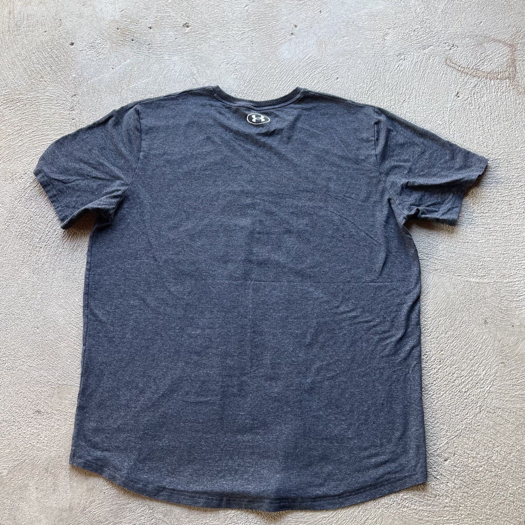 Under Armour Under Armour Shirt Mens 2XL Gray Brahma Bull Performance Stretch Mana Gym Basic Short Sleeve Crew Neck Pullover T-Shirt Size US XXL / EU 58 / 5 - 4 Thumbnail