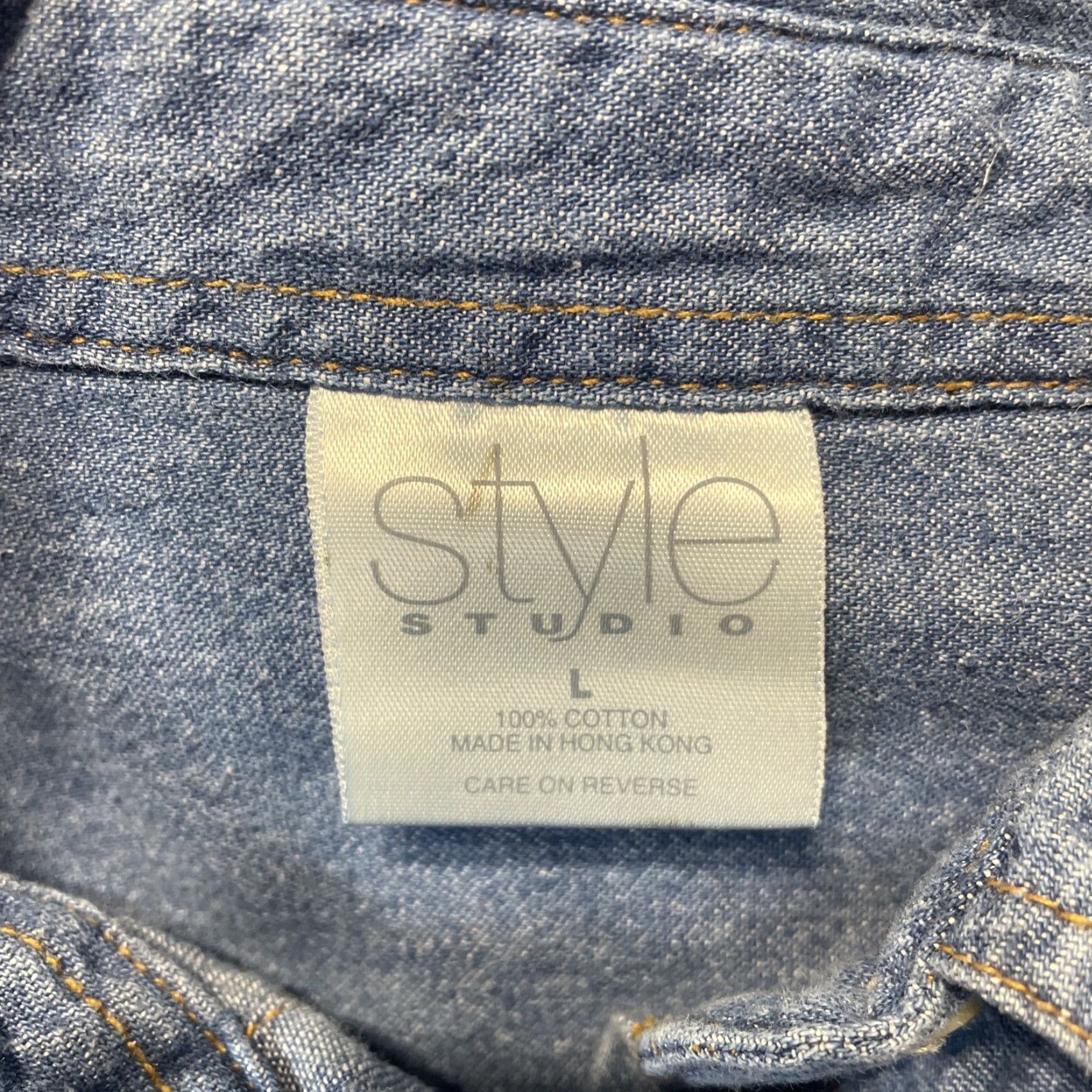 Vintage VINTAGE Style Studio Denim Shirt Women Long Sleeve Blue Cotton Casual Seasonal Size L Size 36" / US 14 / IT 50 - 2 Thumbnail