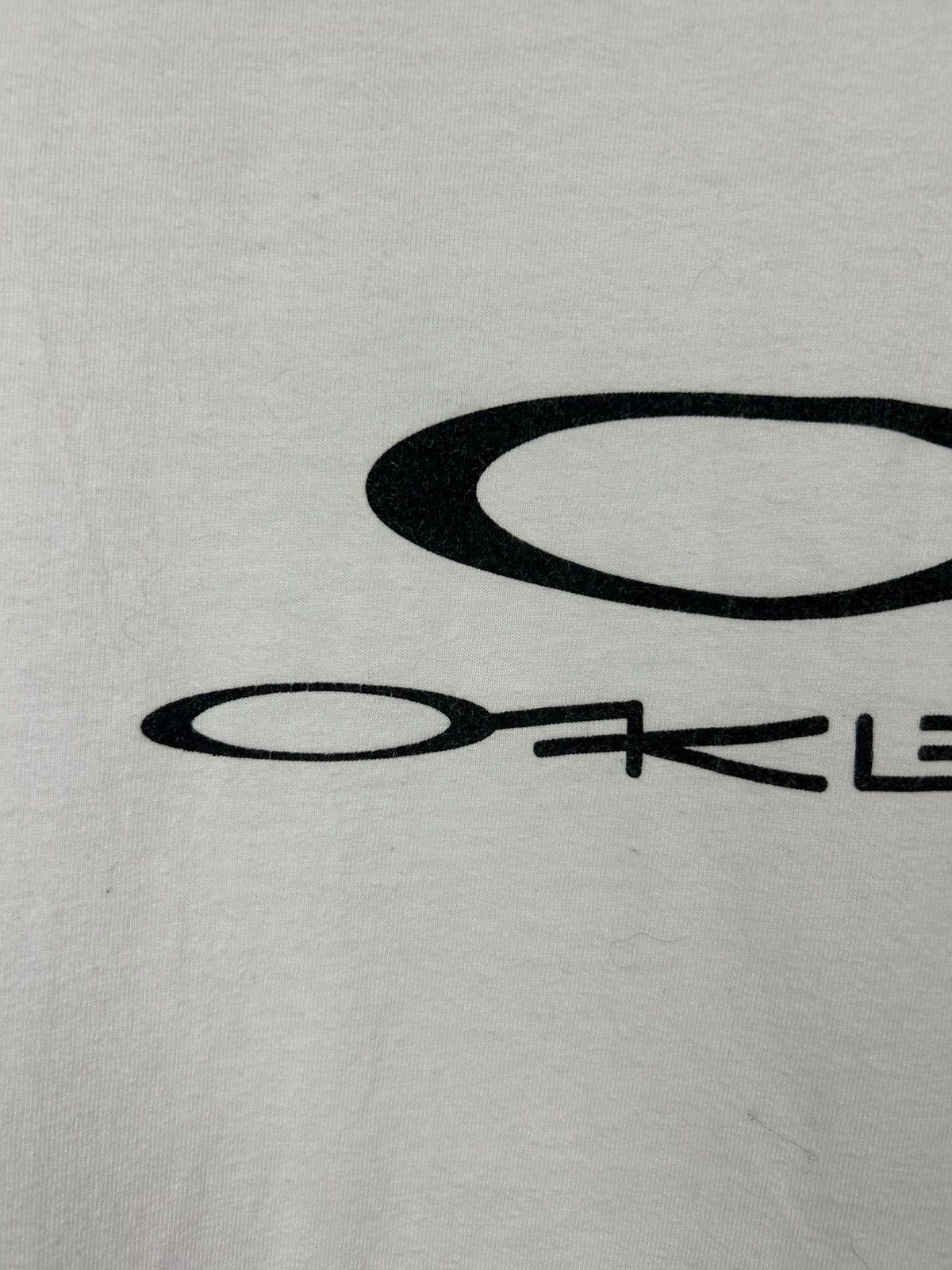 Oakley Vintage Oakley Center Logo T shirt rare Size US M / EU 48-50 / 2 - 4 Thumbnail