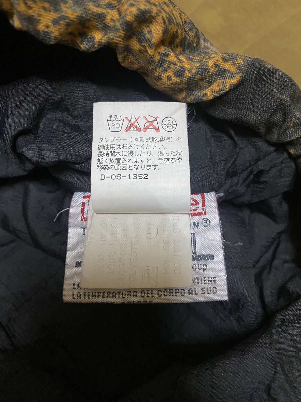 Japanese Brand Vintage 90s Silvy Abstract Pattern Ski Jacket Winterwear Size US XXL / EU 58 / 5 - 13 Thumbnail