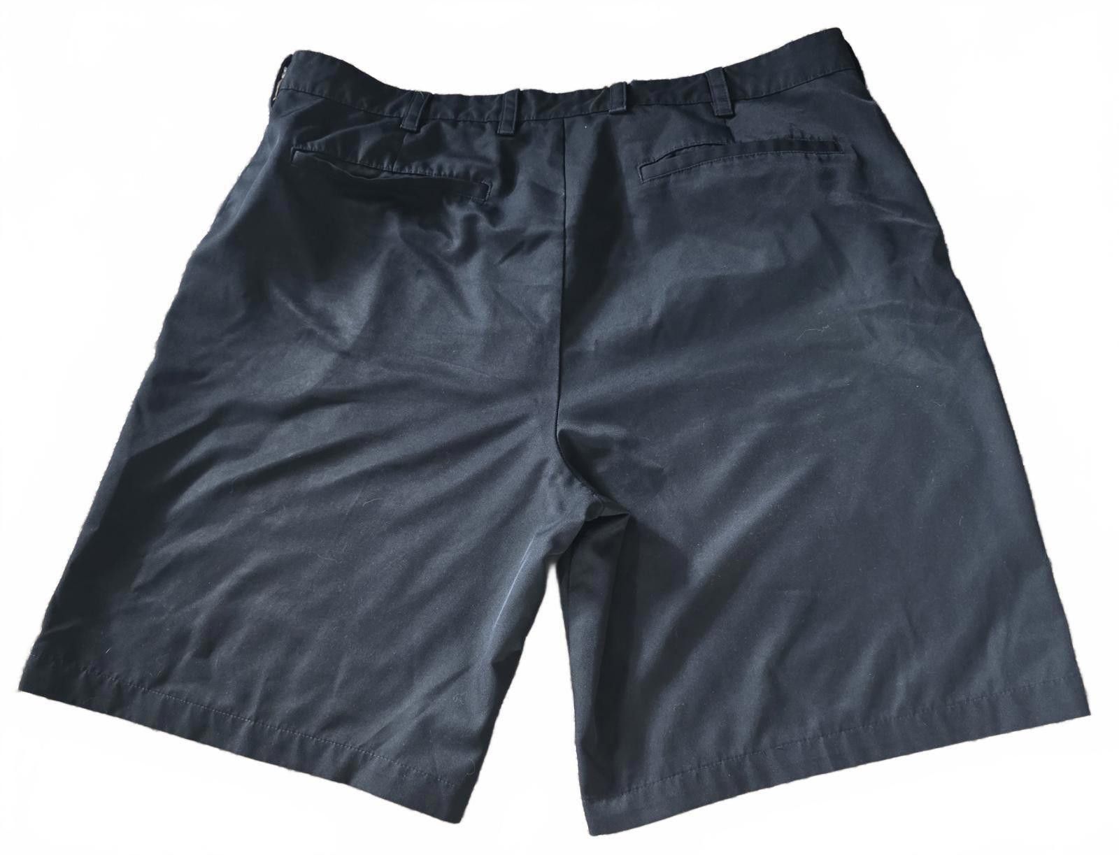 Izod IZOD Golf Shorts Men’s Size 40 Black Performance Lightweight Size US 40 / EU 56 - 3 Thumbnail