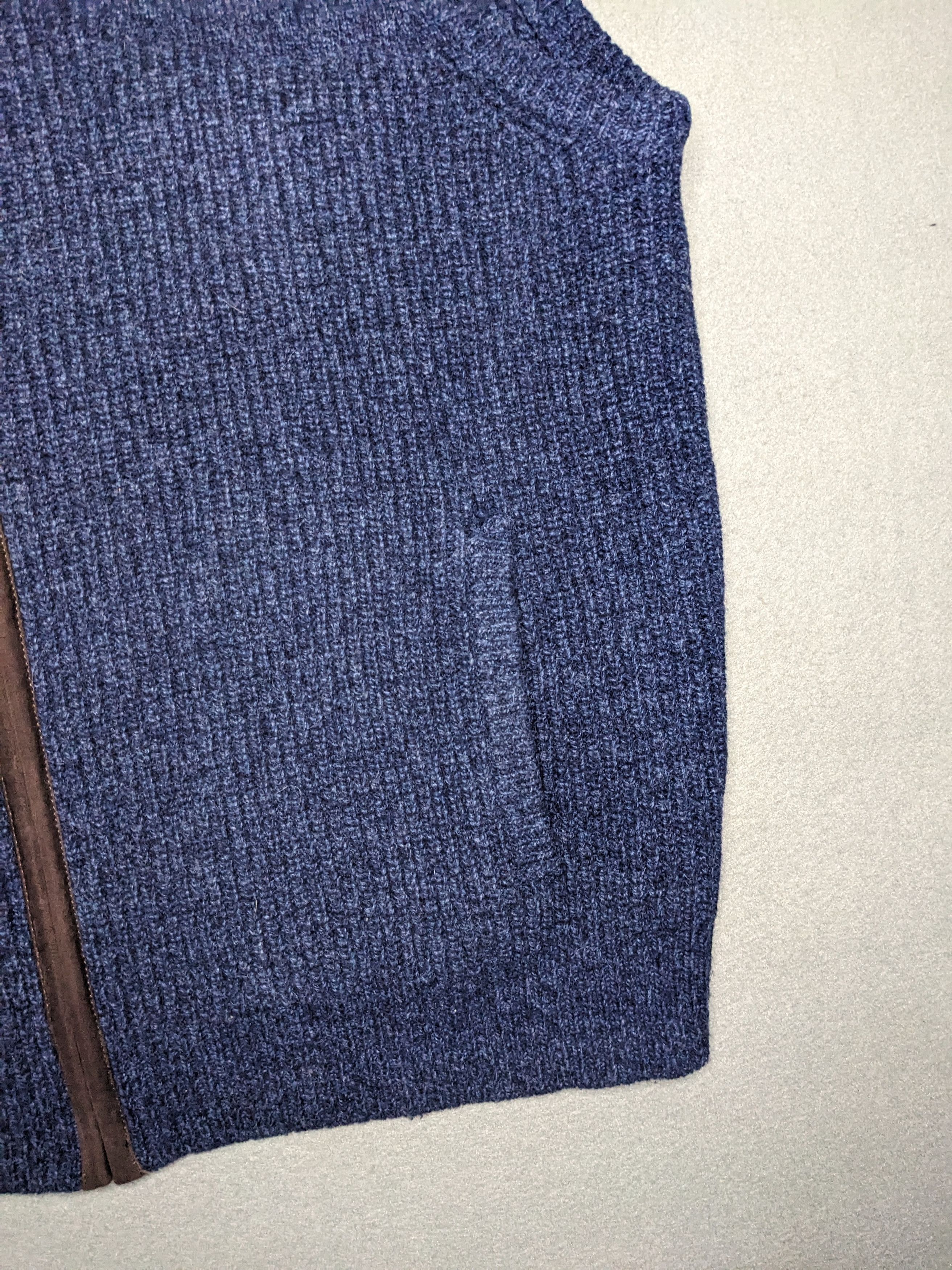 L.L. Bean LL Bean Waterfowl Vest Large Navy Blue Merino Lambswool Size US L / EU 52-54 / 3 - 4 Thumbnail
