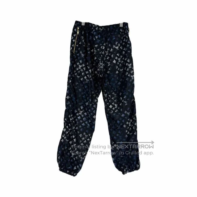 Louis Vuitton Louis Vuitton Blue and black full logo nylon pants Size US 40 / EU 56 - 2 Thumbnail
