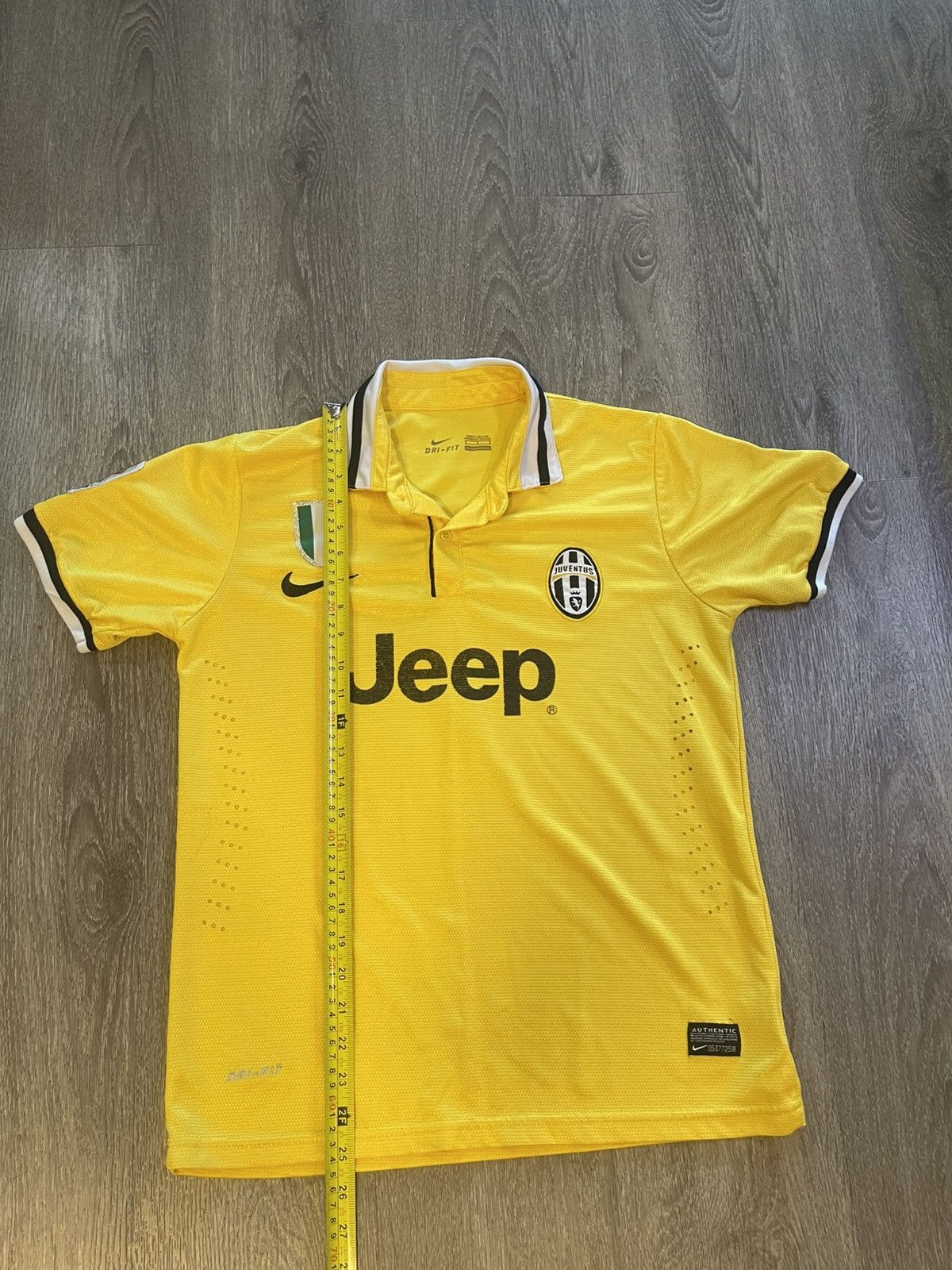 Nike Juventus Away Football Soccer Shirt Jersey Nike Authentic Size US S / EU 44-46 / 1 - 7 Thumbnail