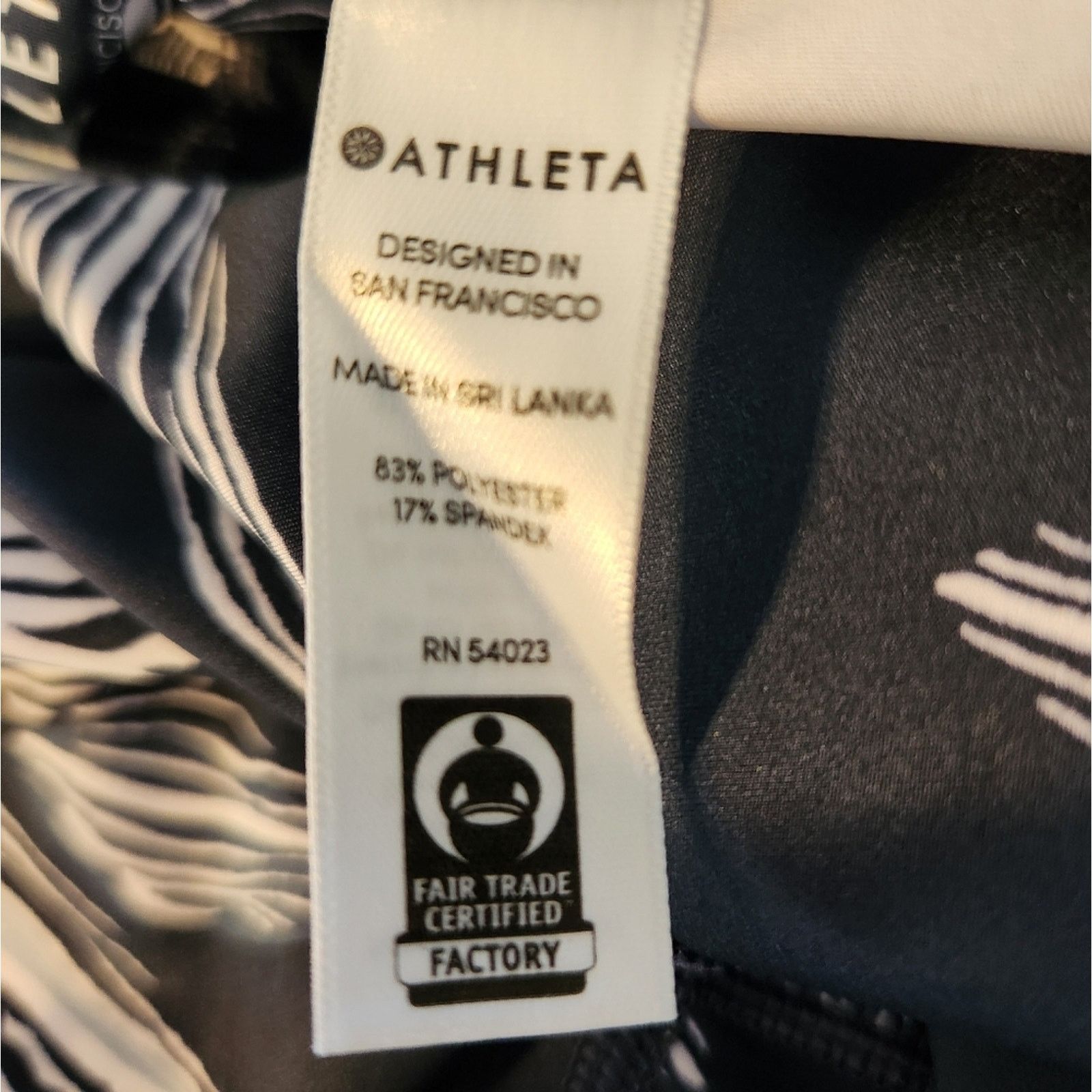 Athleta Athleta Floral Sonic Athletic Capri Navy Small Size 27" / US 4 / IT 40 - 11 Thumbnail