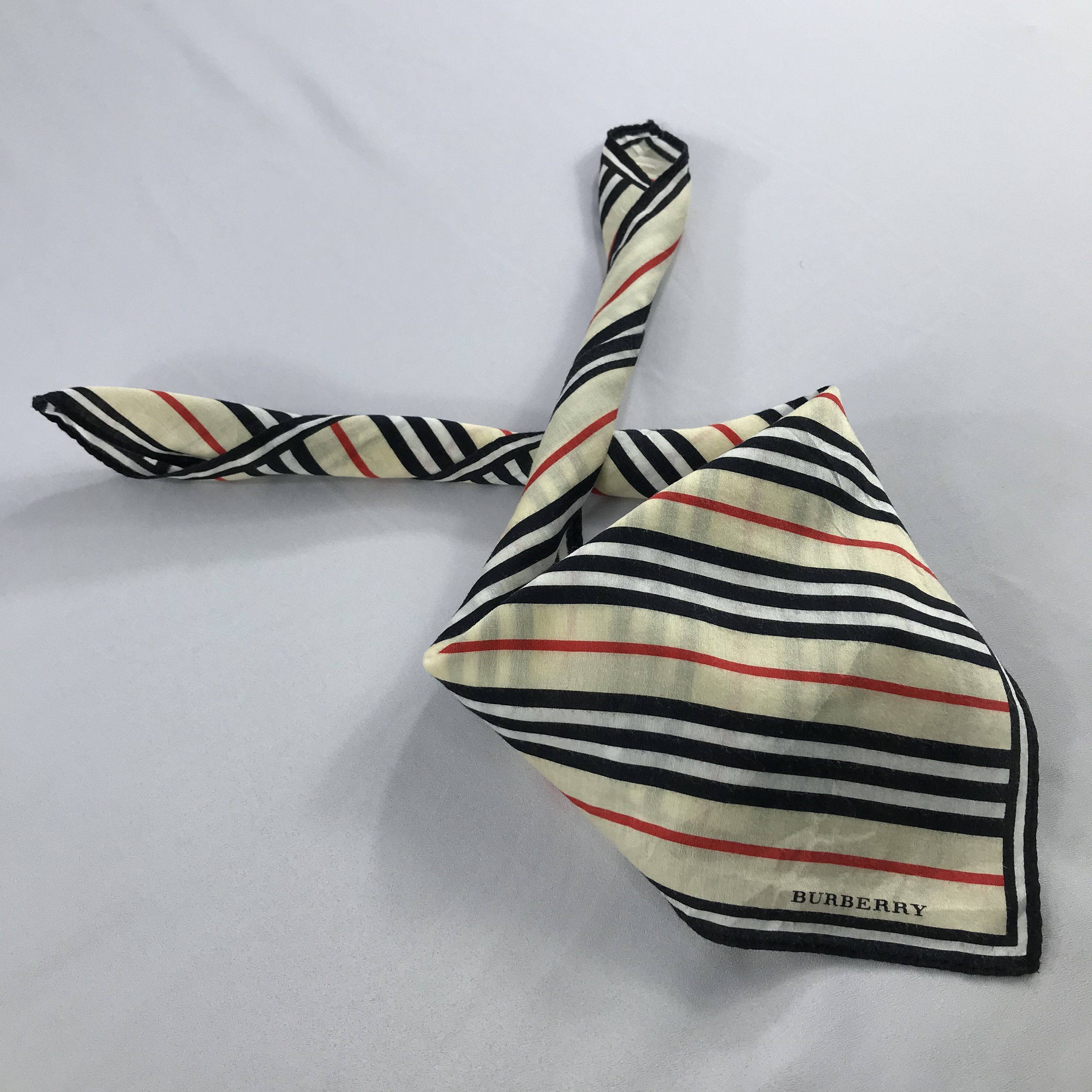 Burberry × Vintage Burberry Bandana / Handkerchief / Neckerchief - S2678 Size ONE SIZE - 4 Thumbnail