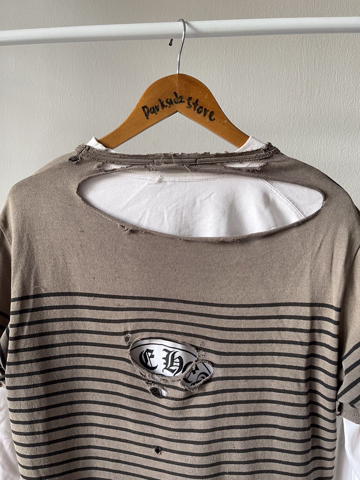 Jun Takahashi × Undercover 2000s Undercover Trashed Tee Size US M / EU 48-50 / 2 - 2 Thumbnail