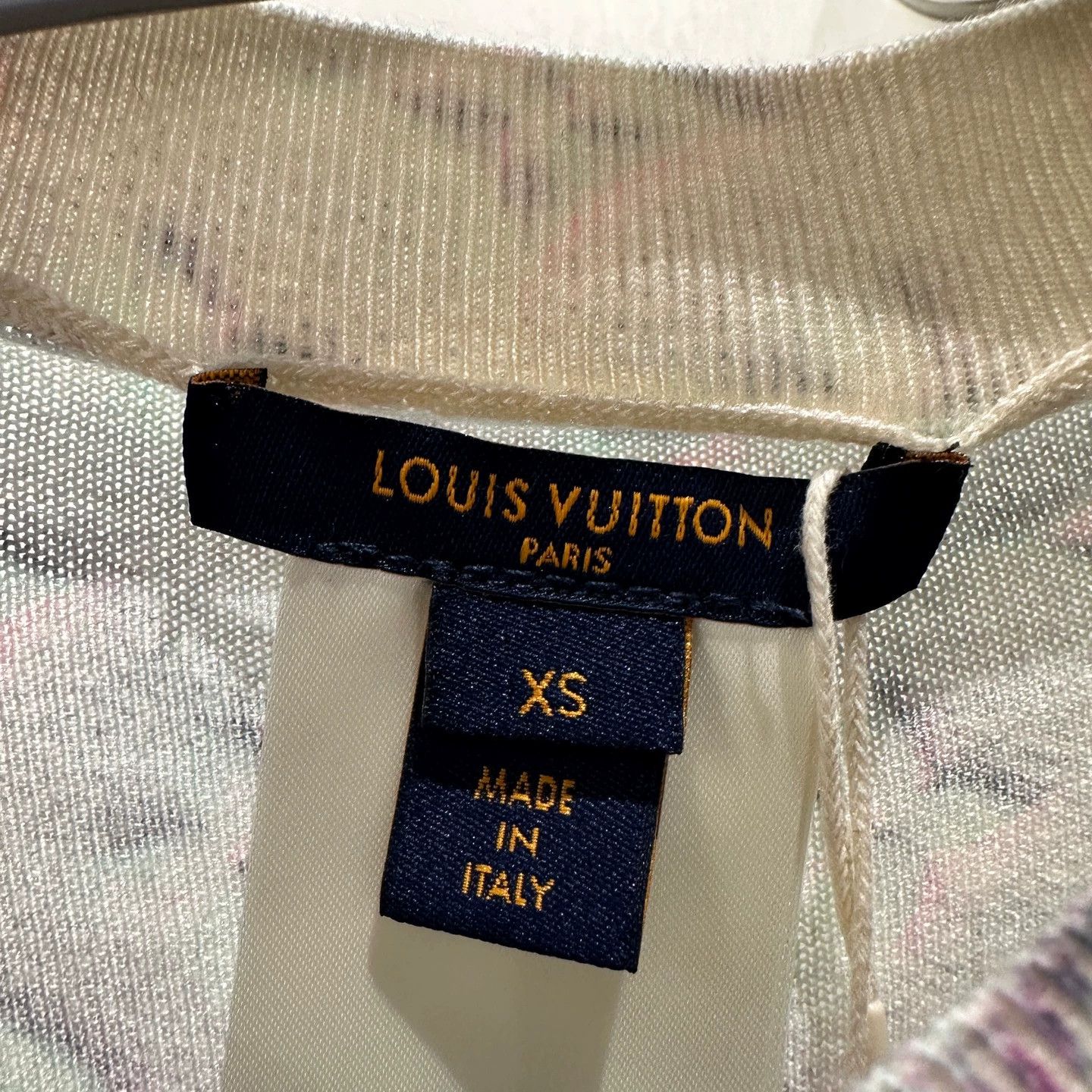 Louis Vuitton LV may735 full logo cashmere-silk short tee XS Size XS / US 0-2 / IT 36-38 - 3 Thumbnail