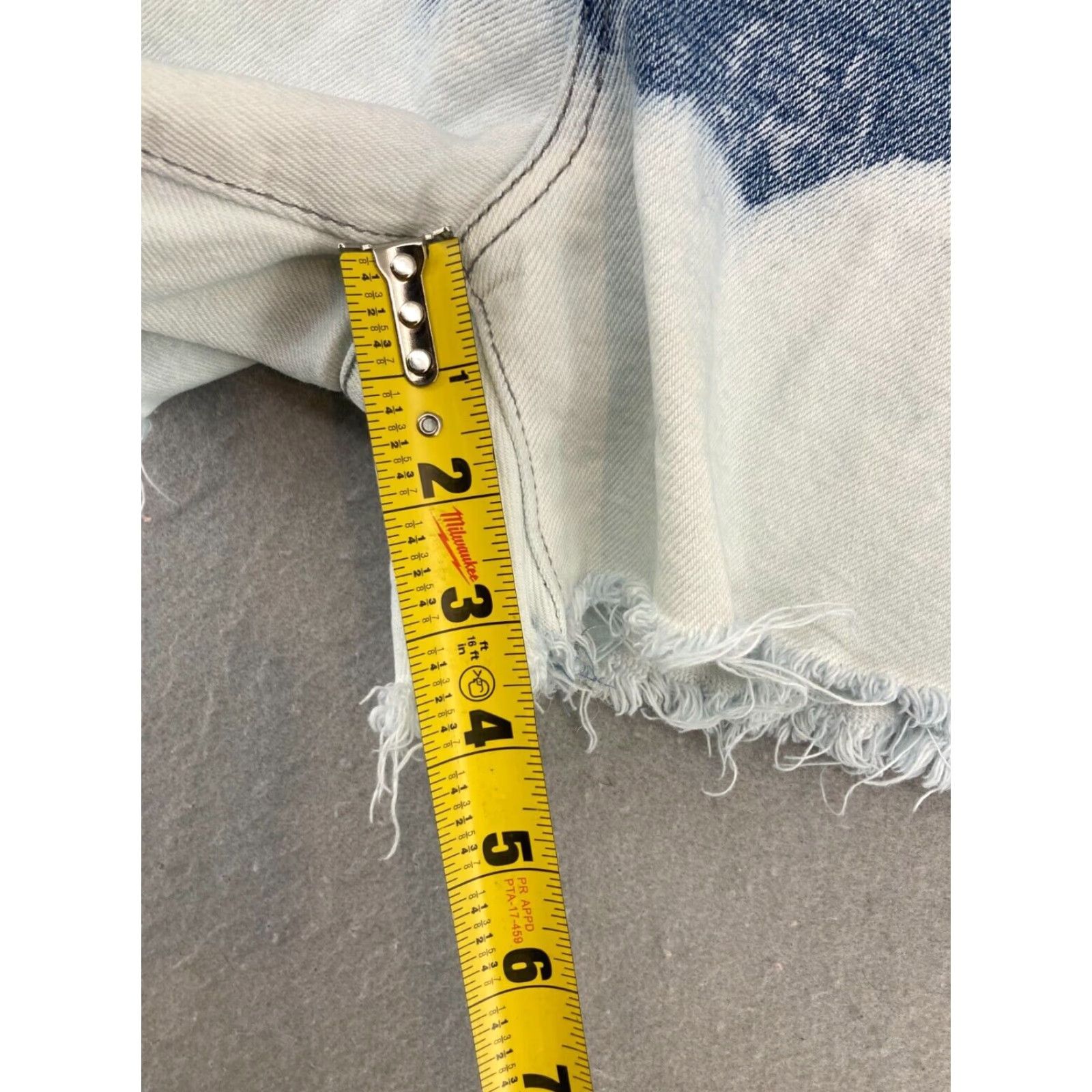 Vintage VINTAGE Altar'd State Women's Shorts 5/27 High Rise Raw Hem Denim Casual Summer Spring Fall Blue 27 Women Size 27" / US 4 / IT 40 - 5 Thumbnail